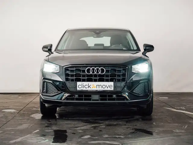 Audi Q2 view 4