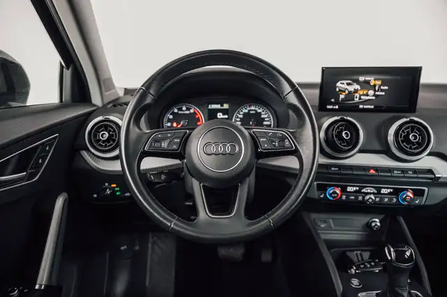 Audi Q2 view 14