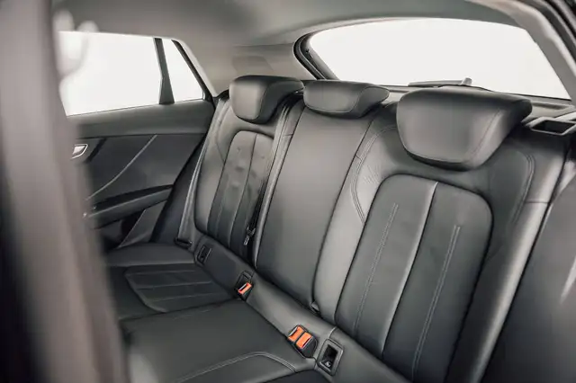 Audi Q2 view 9