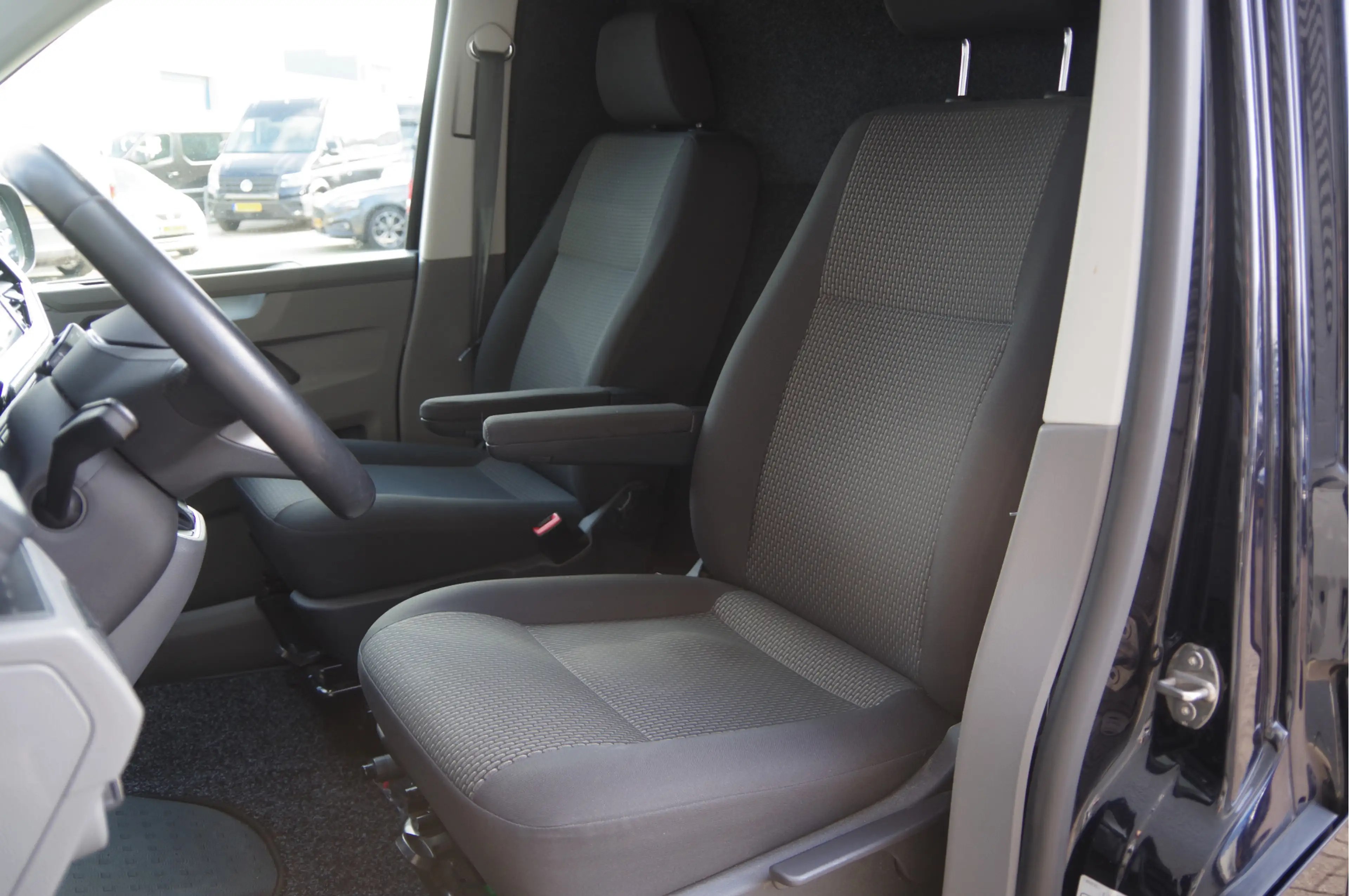 Volkswagen T6.1 Transporter 2.0 TDI 150PK AUT. LED, DIGITAL COCKPIT, TREKHAAK, — photo 7