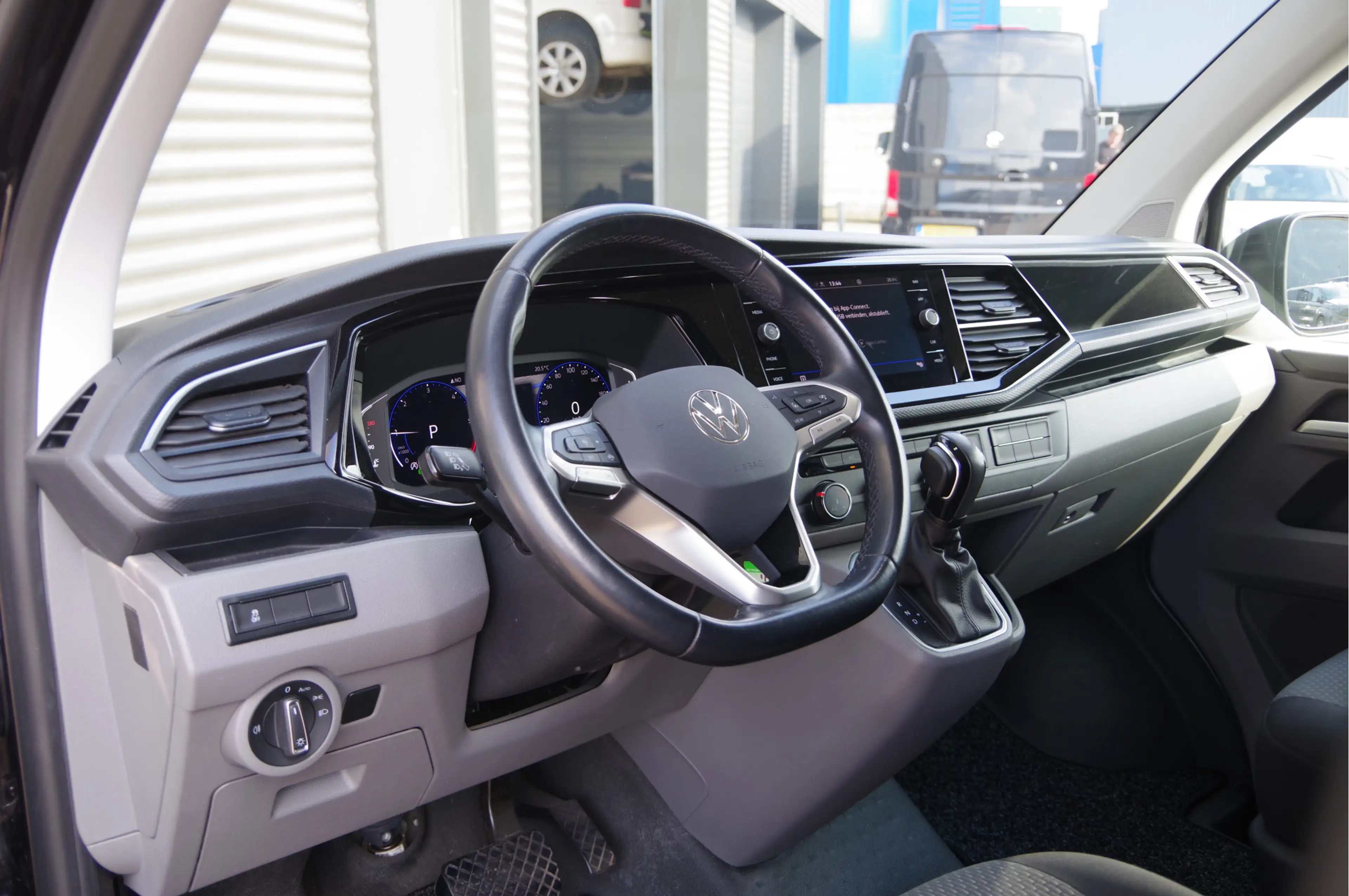 Volkswagen T6.1 Transporter 2.0 TDI 150PK AUT. LED, DIGITAL COCKPIT, TREKHAAK, — photo 6