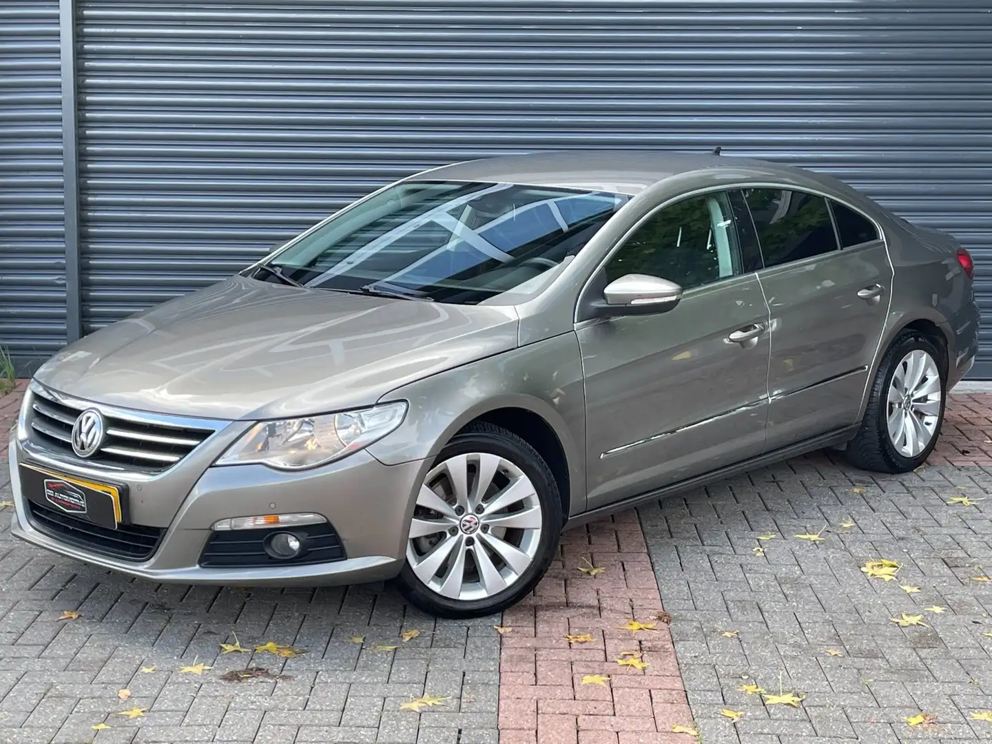 Volkswagen Passat CC 1.8 TSI 4p. Navi | Cruise | Pdc | Orgineel Nederla Braun - 2