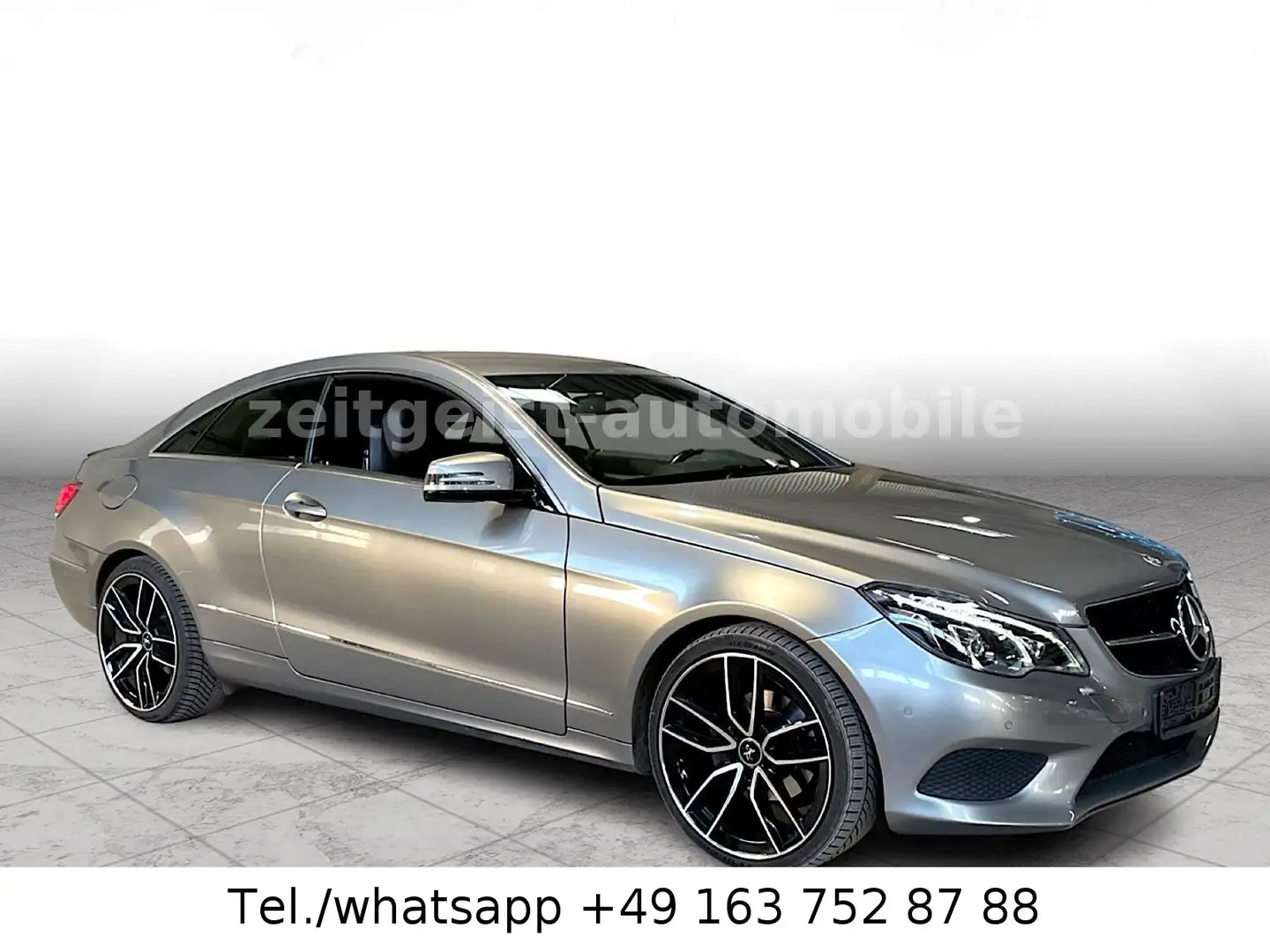 Mercedes-Benz E 220 Coupe BlueEfficiency*LEDER*TÜV&SERVICE NEU Argento - 1