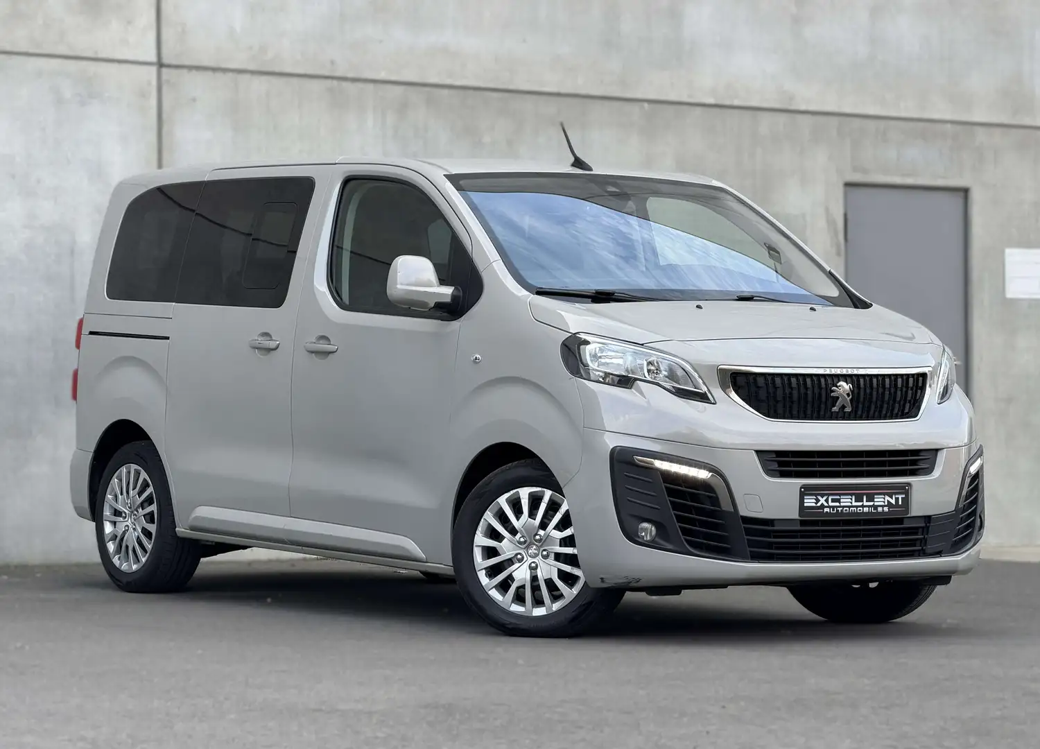 Peugeot Traveller 1.6 BlueHDi/8 PLACE/FULL OPTION/PRIX EMPORTER Gri - 2