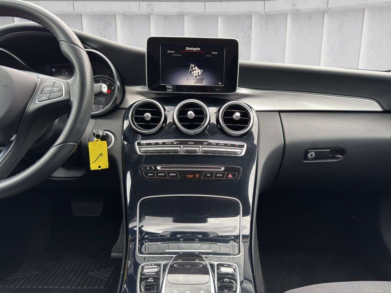 Mercedes-Benz C 180