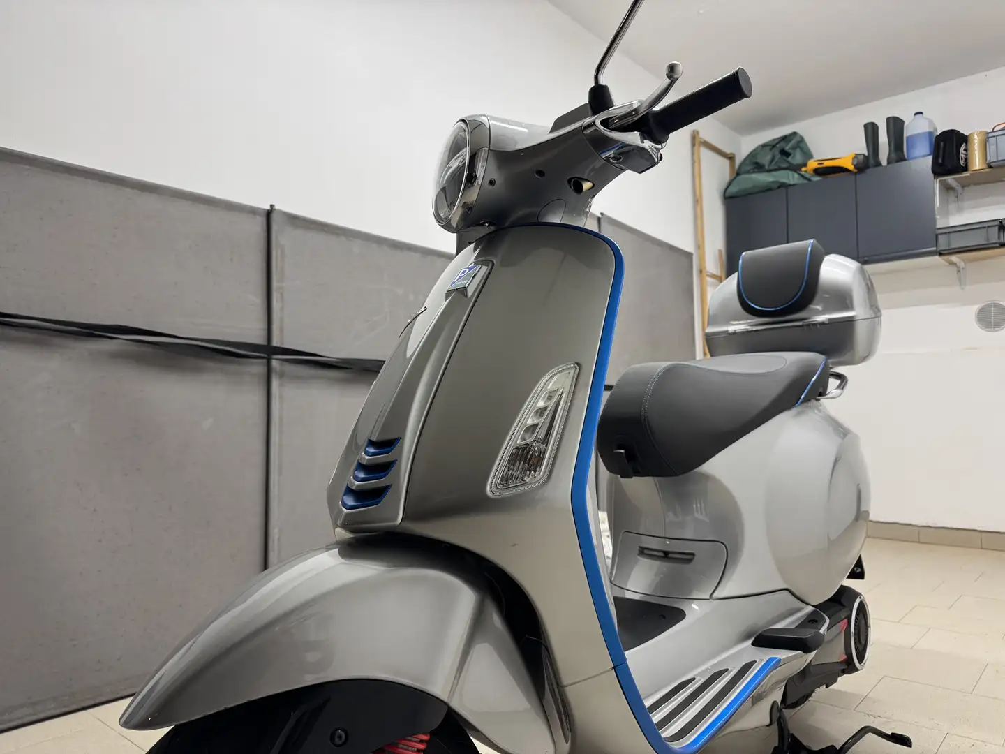 Vespa Elettrica 70 km/h - 2