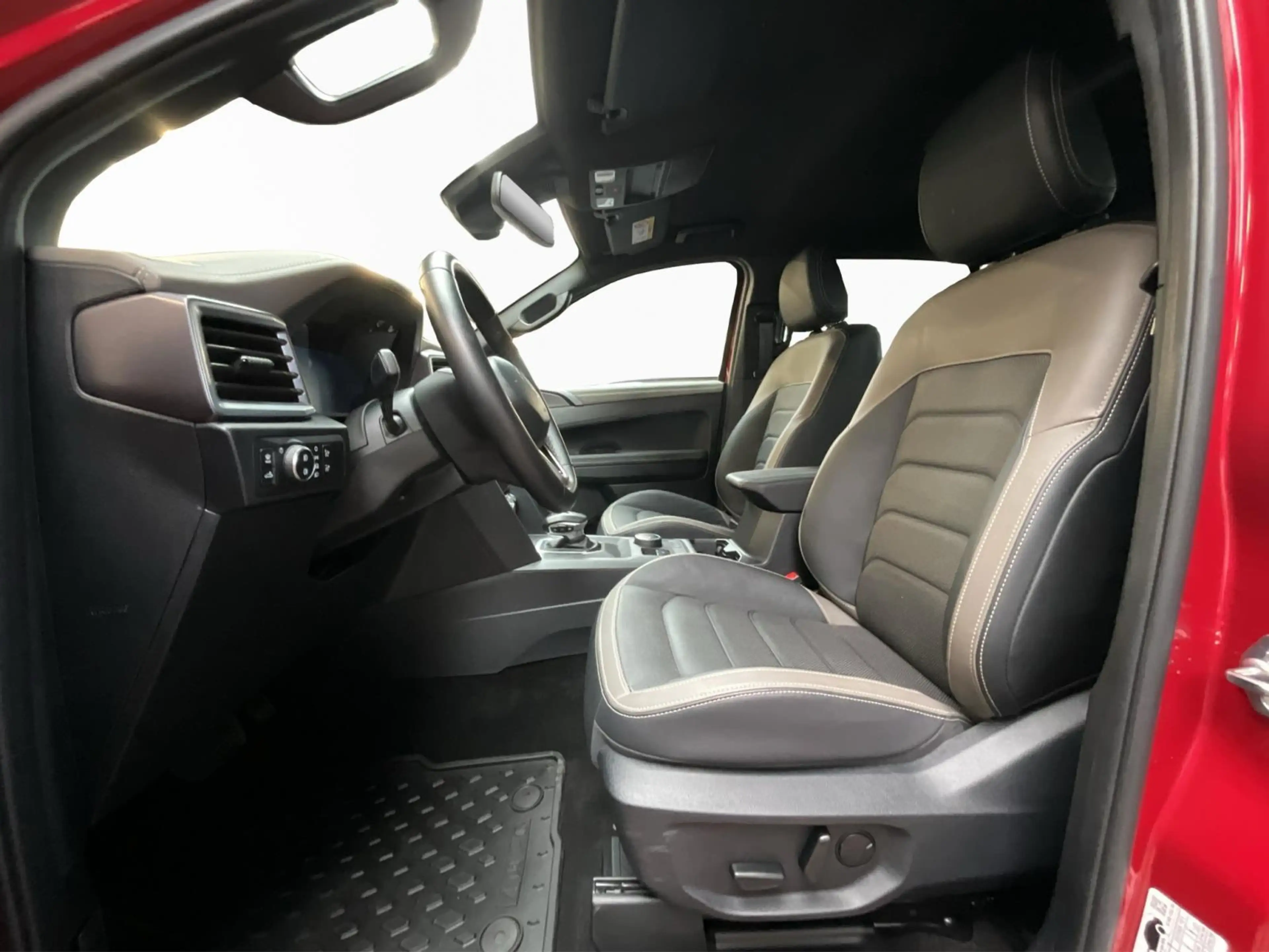 Volkswagen Amarok DC-Aventura+Aut10+4Motion+Ahk+Bloc-diff-AR+StandH. — photo 9
