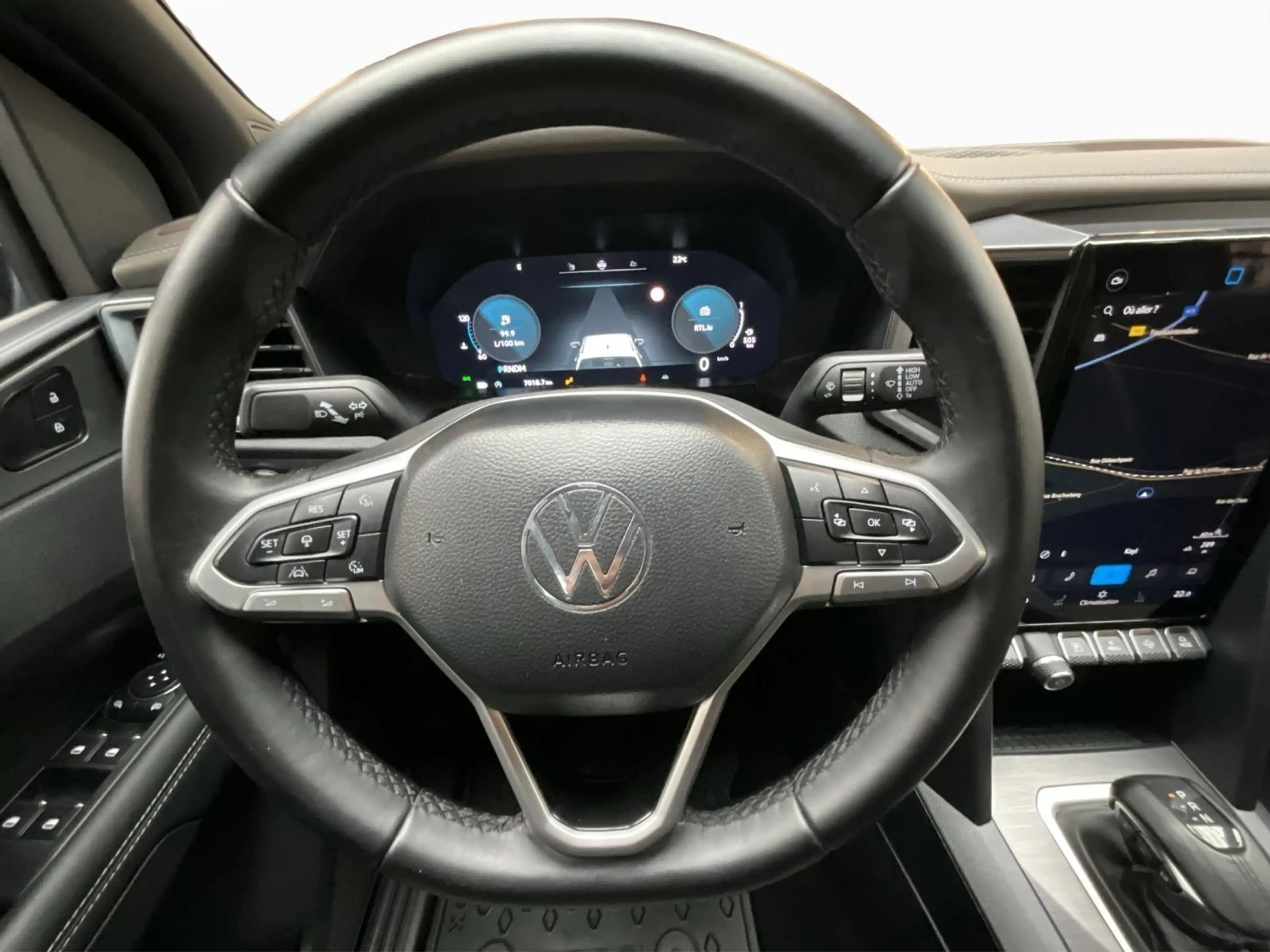 Volkswagen Amarok DC-Aventura+Aut10+4Motion+Ahk+Bloc-diff-AR+StandH. — photo 10