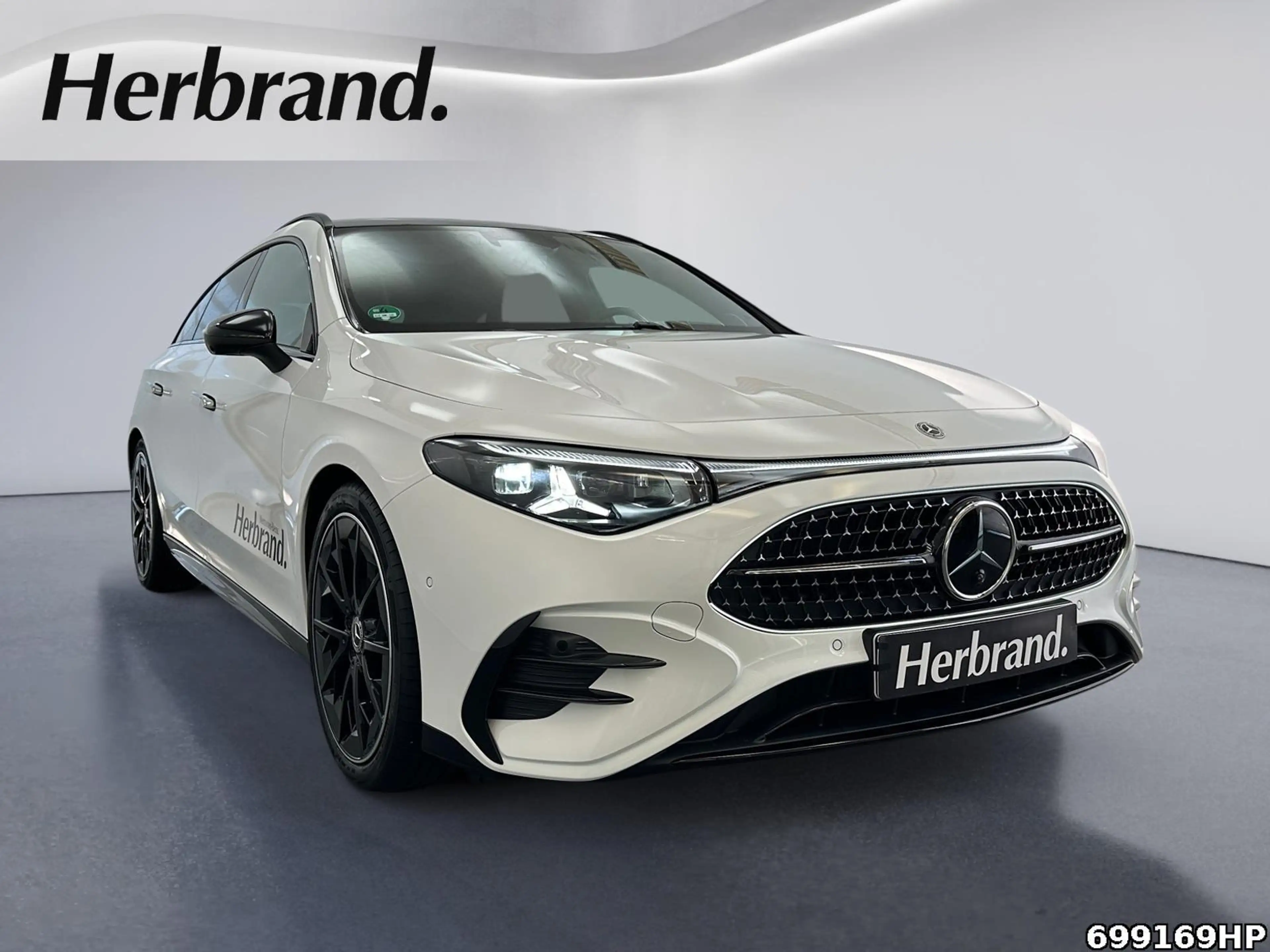 Mercedes-Benz CLA 200 +AMG+NIGHT+PREMIUM+360°+MASSAGE+HUD+ — photo 2