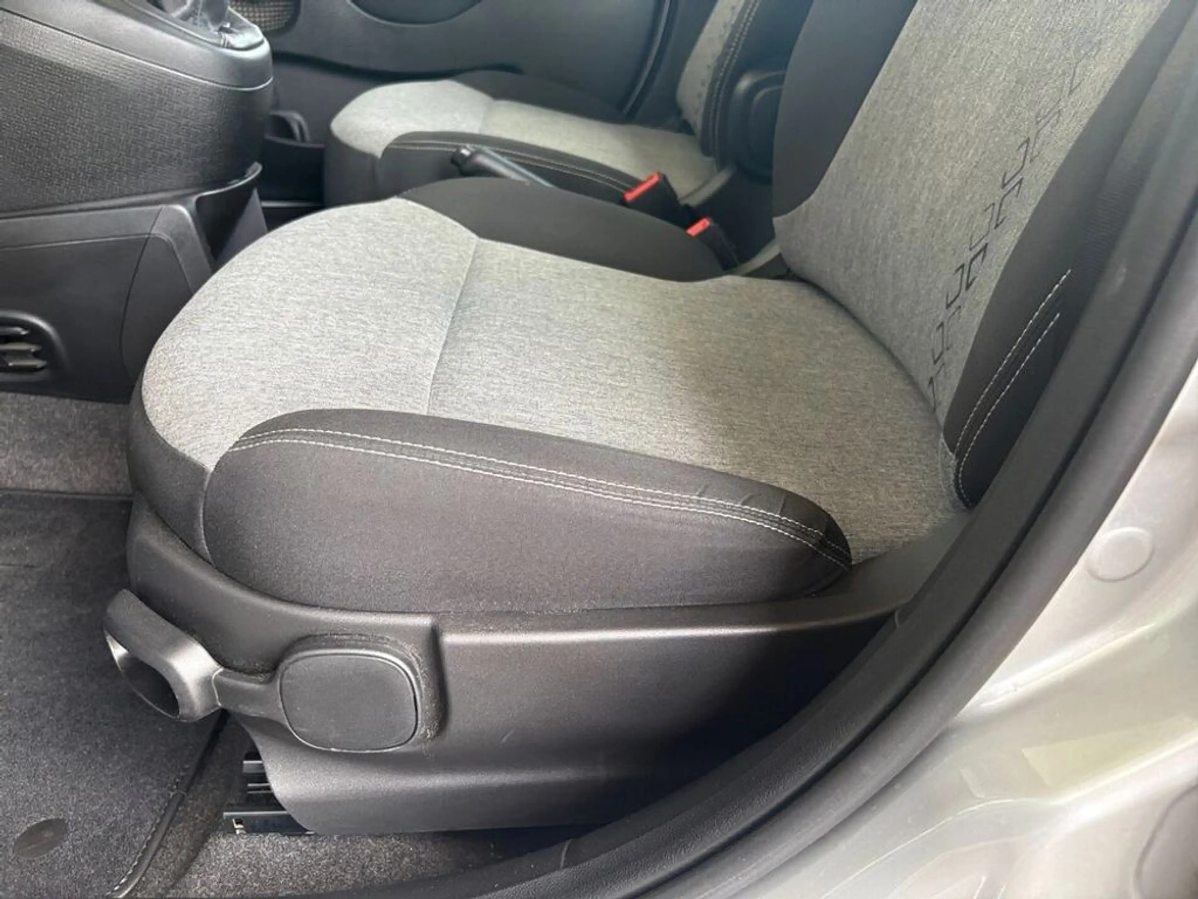 Fiat Panda 1,2 Fire 70 Lounge — photo 7