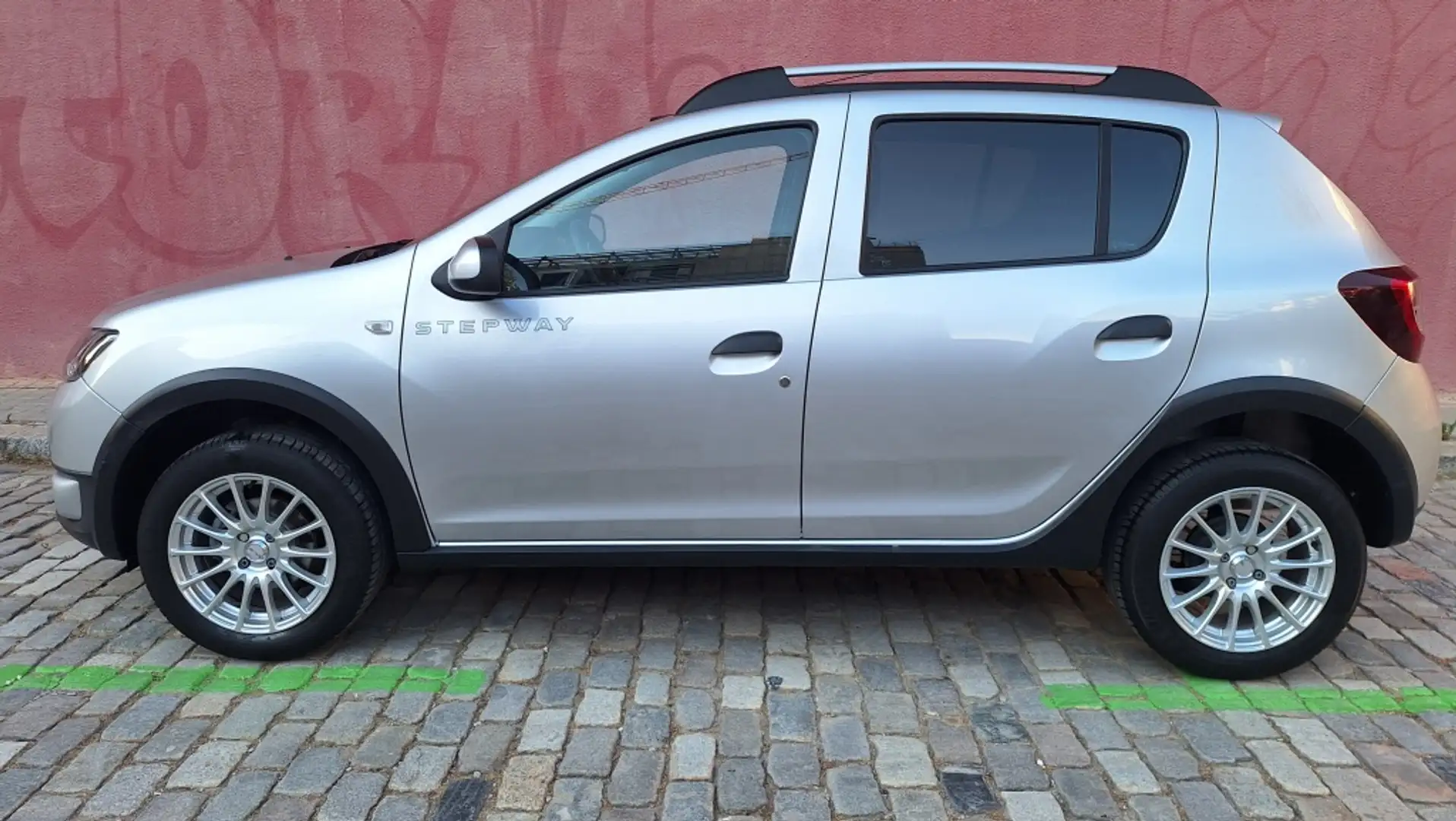 Dacia Sandero 0.9 TCE Stepway 90 Gris - 2
