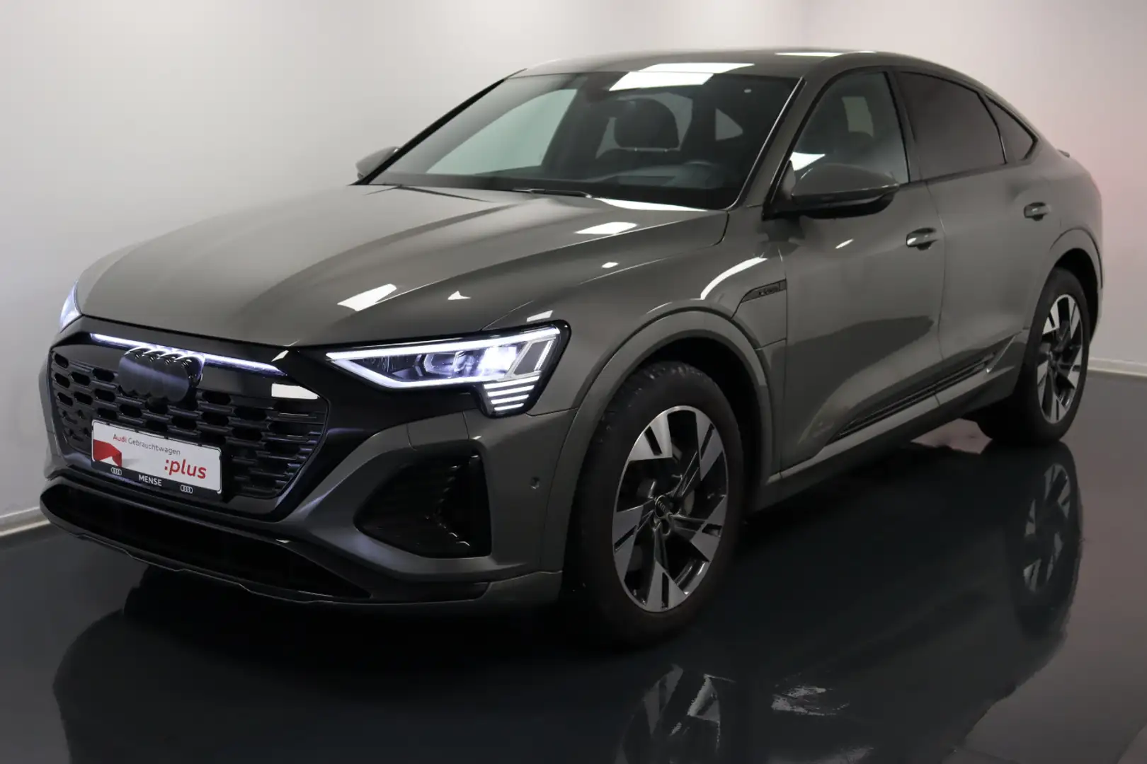 Audi Q8 e-tron Sportback  55 quattro S line |Matrix Grijs - 2