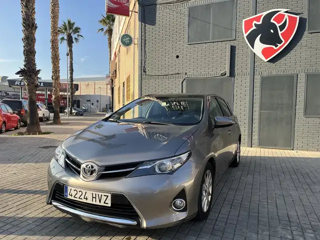 Toyota Auris 120D Advance