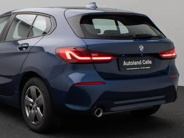 BMW 1 Series view 14