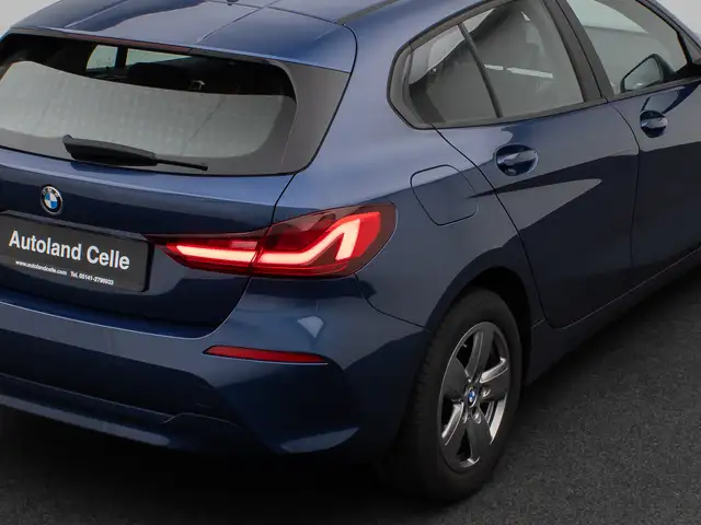BMW 1 Series view 15