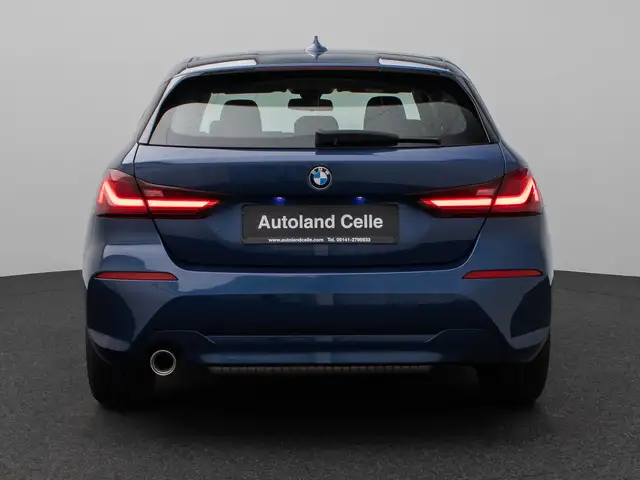 BMW 1 Series view 8