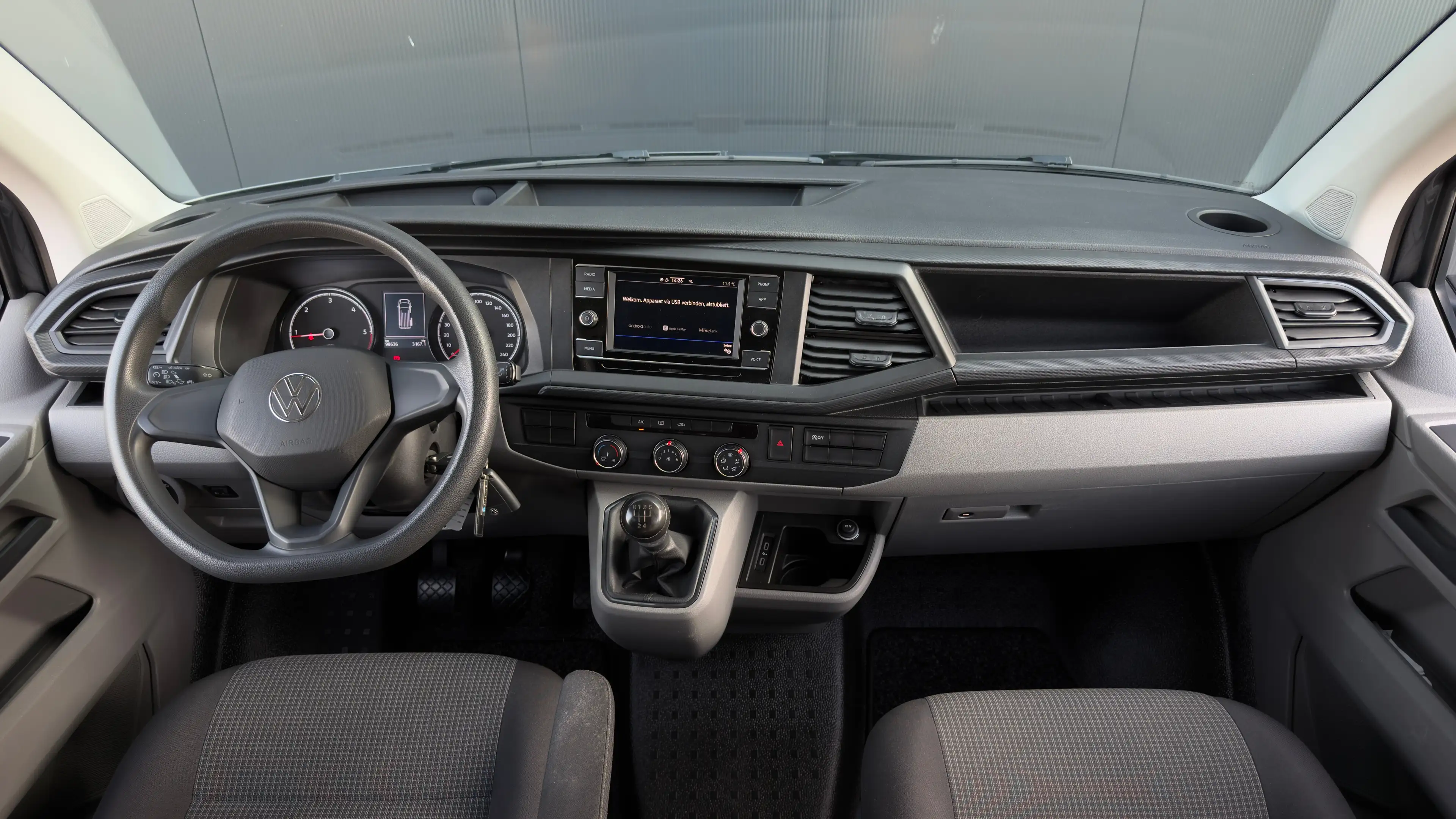Volkswagen Transporter 2.0 TDI L2H1 30 DC | Carplay | Cruise Control | Me — photo 5