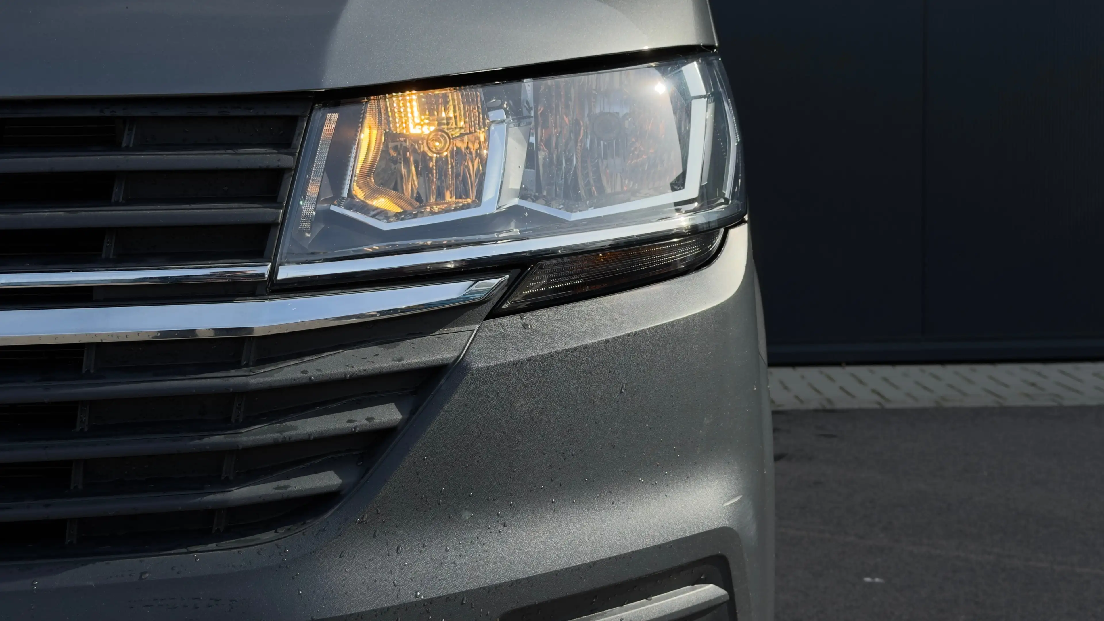 Volkswagen Transporter 2.0 TDI L2H1 30 DC | Carplay | Cruise Control | Me — photo 3