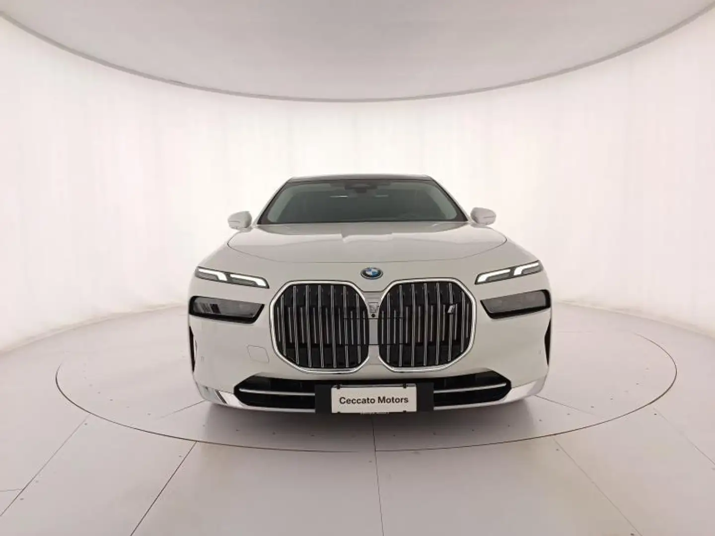 BMW 740 i7 xdrive60 Bianco - 2