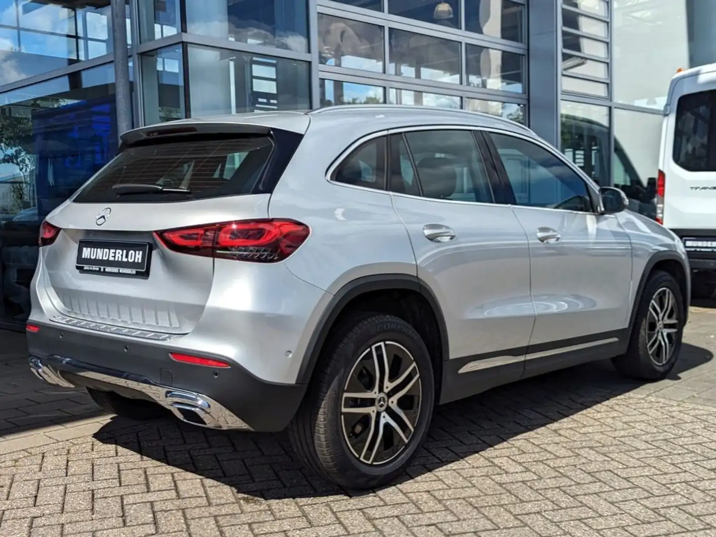 Mercedes-Benz GLA 200 Progressive AHK Spiegel-Paket Argento - 2