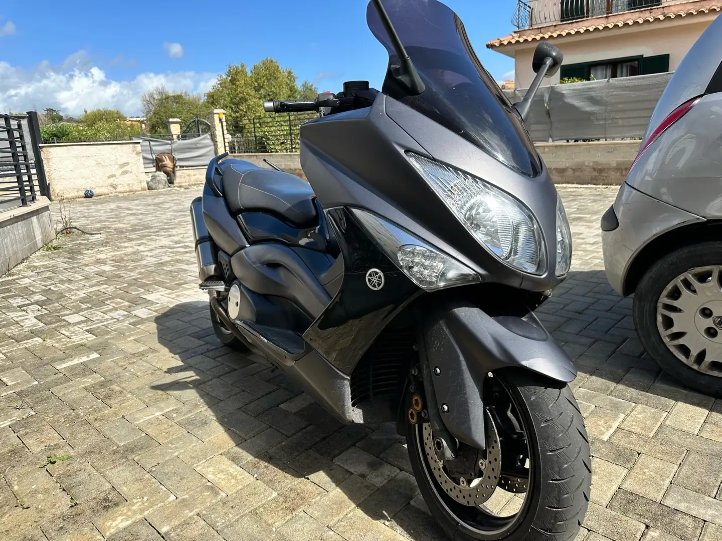 Yamaha TMAX 500 Grau - 1