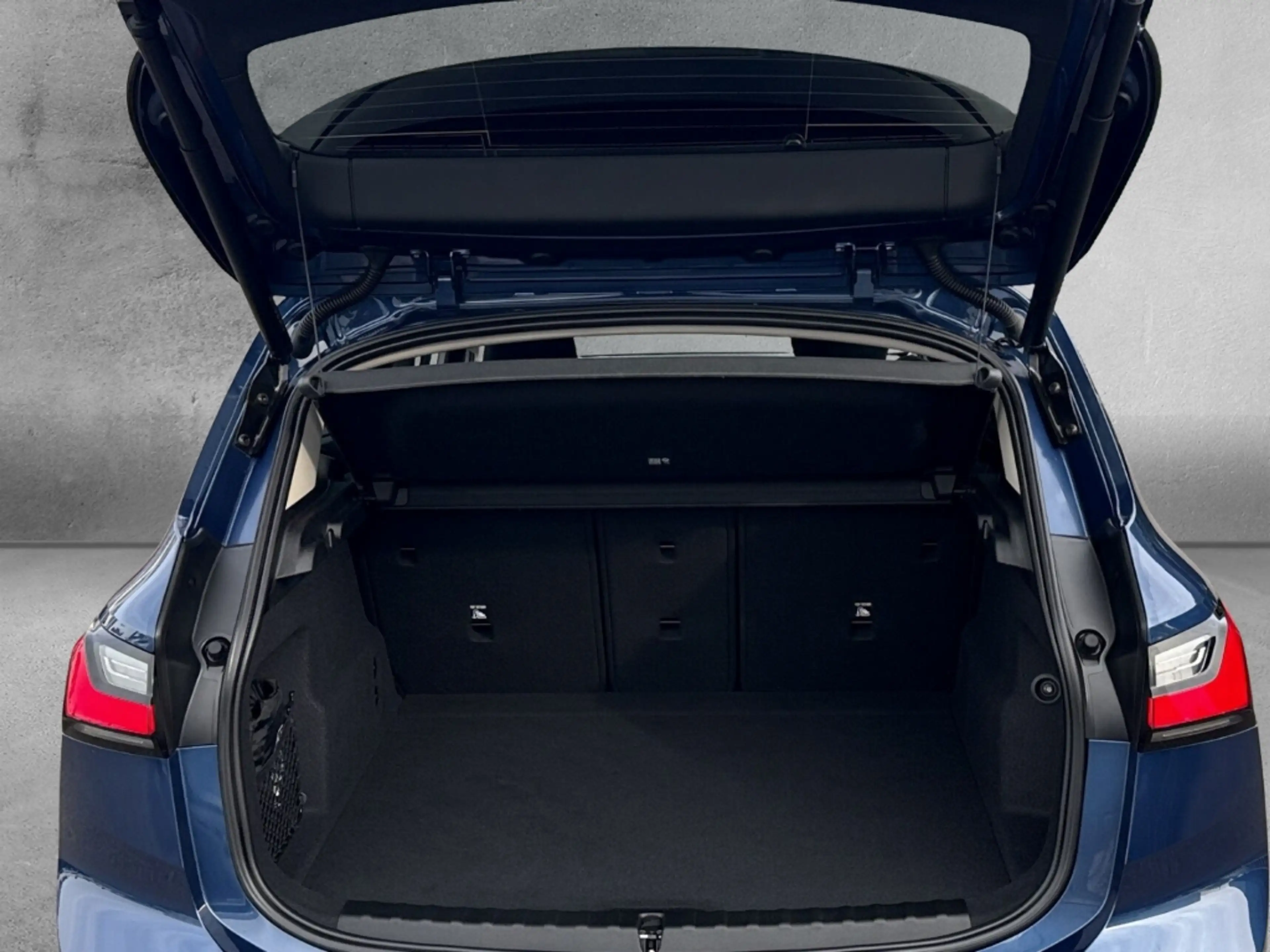 BMW 223 Active Tourer xDRIVE 17''NAVI LED AHK SPORTSITZE A — photo 15