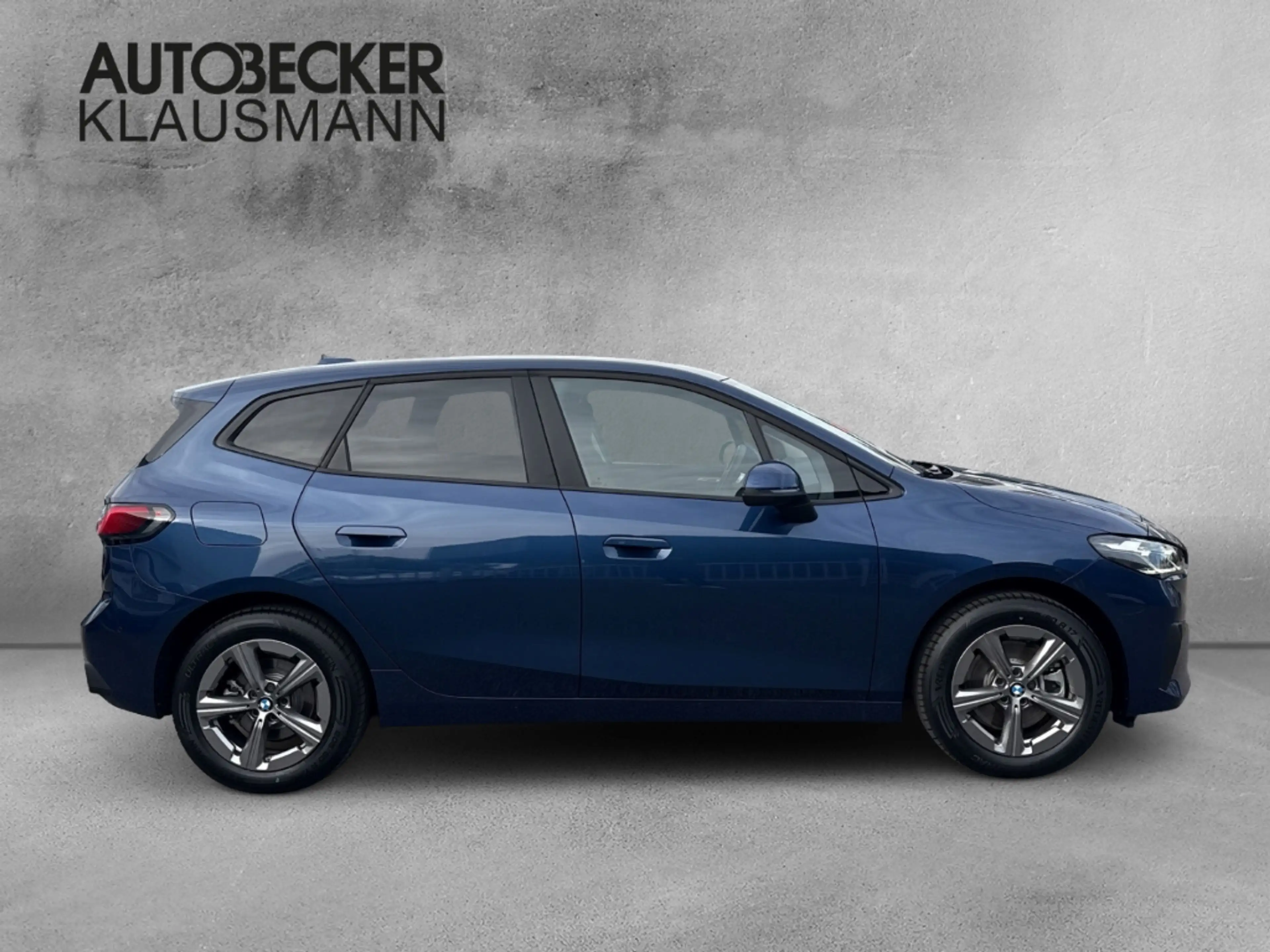 BMW 223 Active Tourer xDRIVE 17''NAVI LED AHK SPORTSITZE A — photo 4