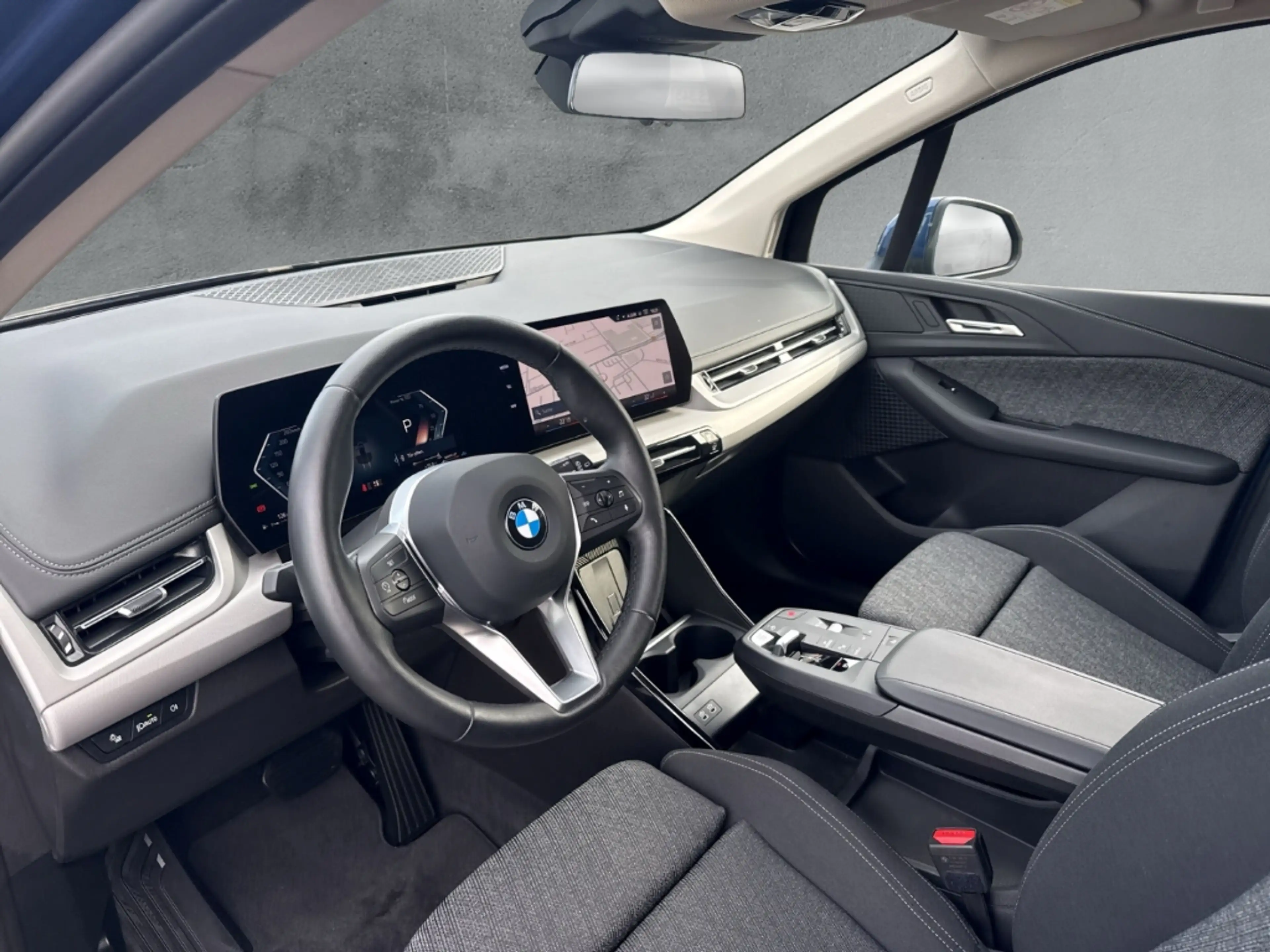 BMW 223 Active Tourer xDRIVE 17''NAVI LED AHK SPORTSITZE A — photo 9