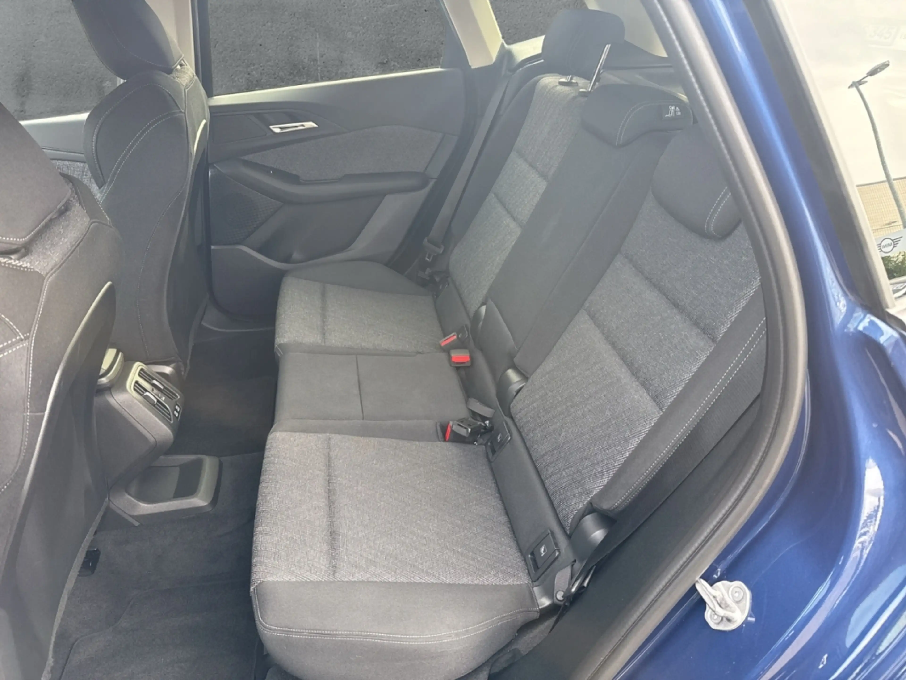 BMW 223 Active Tourer xDRIVE 17''NAVI LED AHK SPORTSITZE A — photo 13