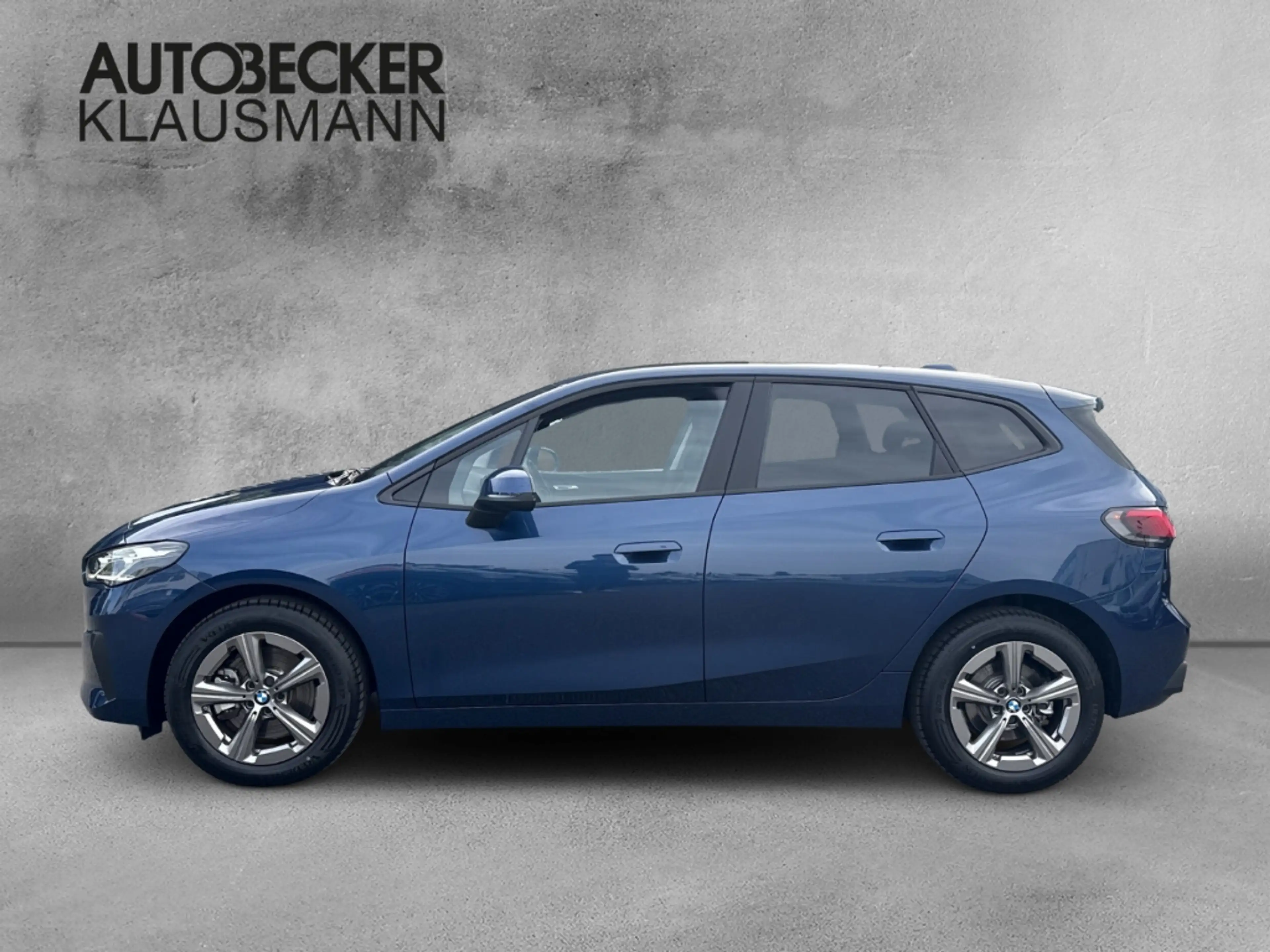 BMW 223 Active Tourer xDRIVE 17''NAVI LED AHK SPORTSITZE A — photo 3