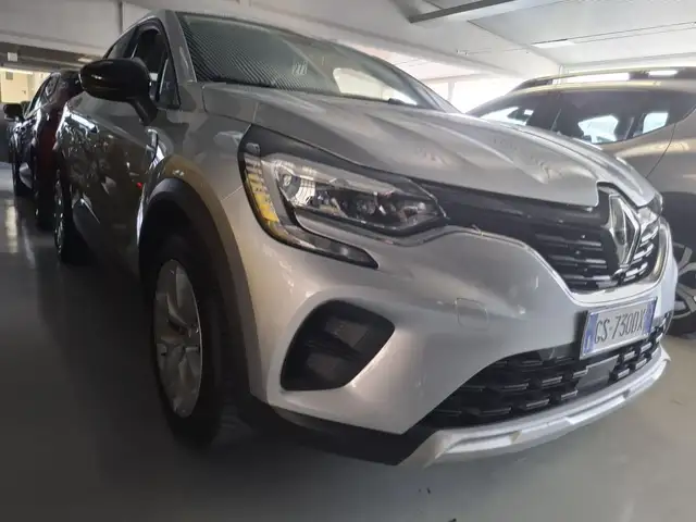 Renault Captur view 12