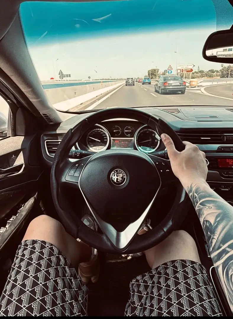 Alfa Romeo Giulietta 1.6 jtdm-2 Progression - 2