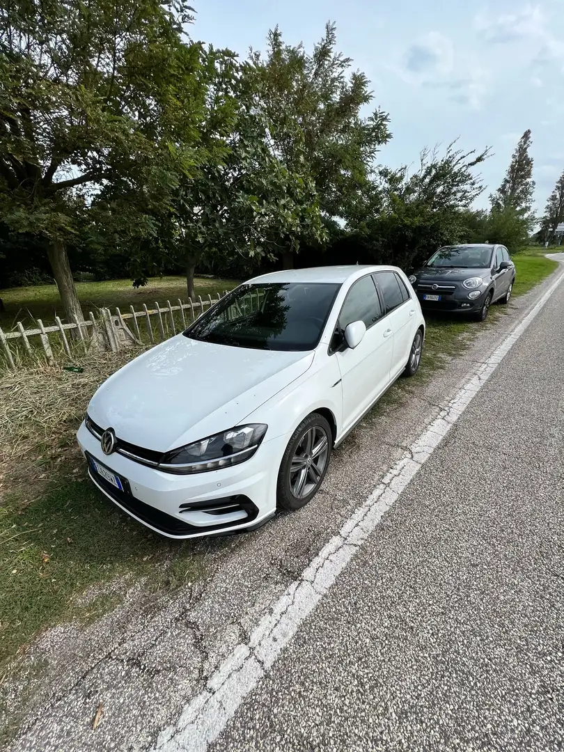 Volkswagen Golf 1.6 TDI Sport R-Line - 1