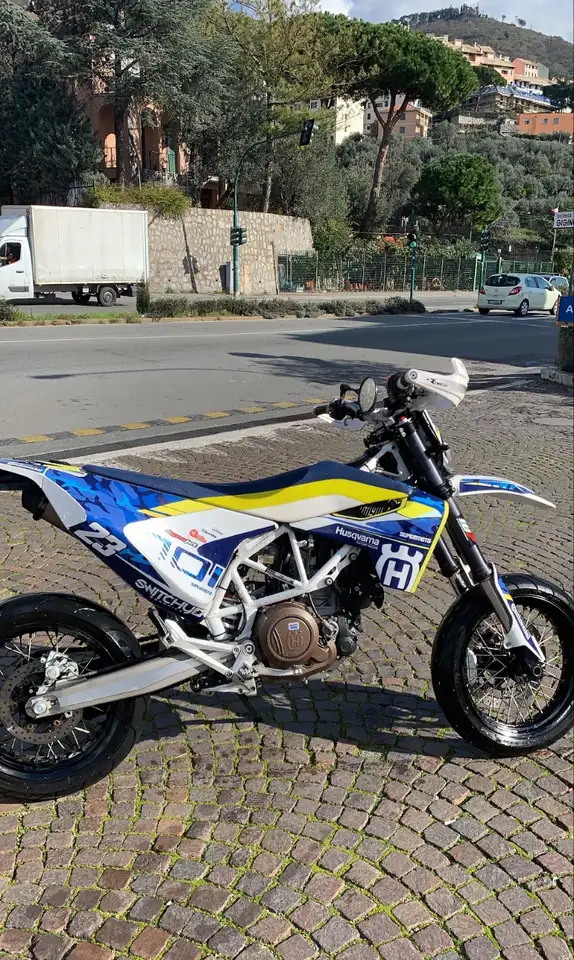 Husqvarna 701 Supermoto