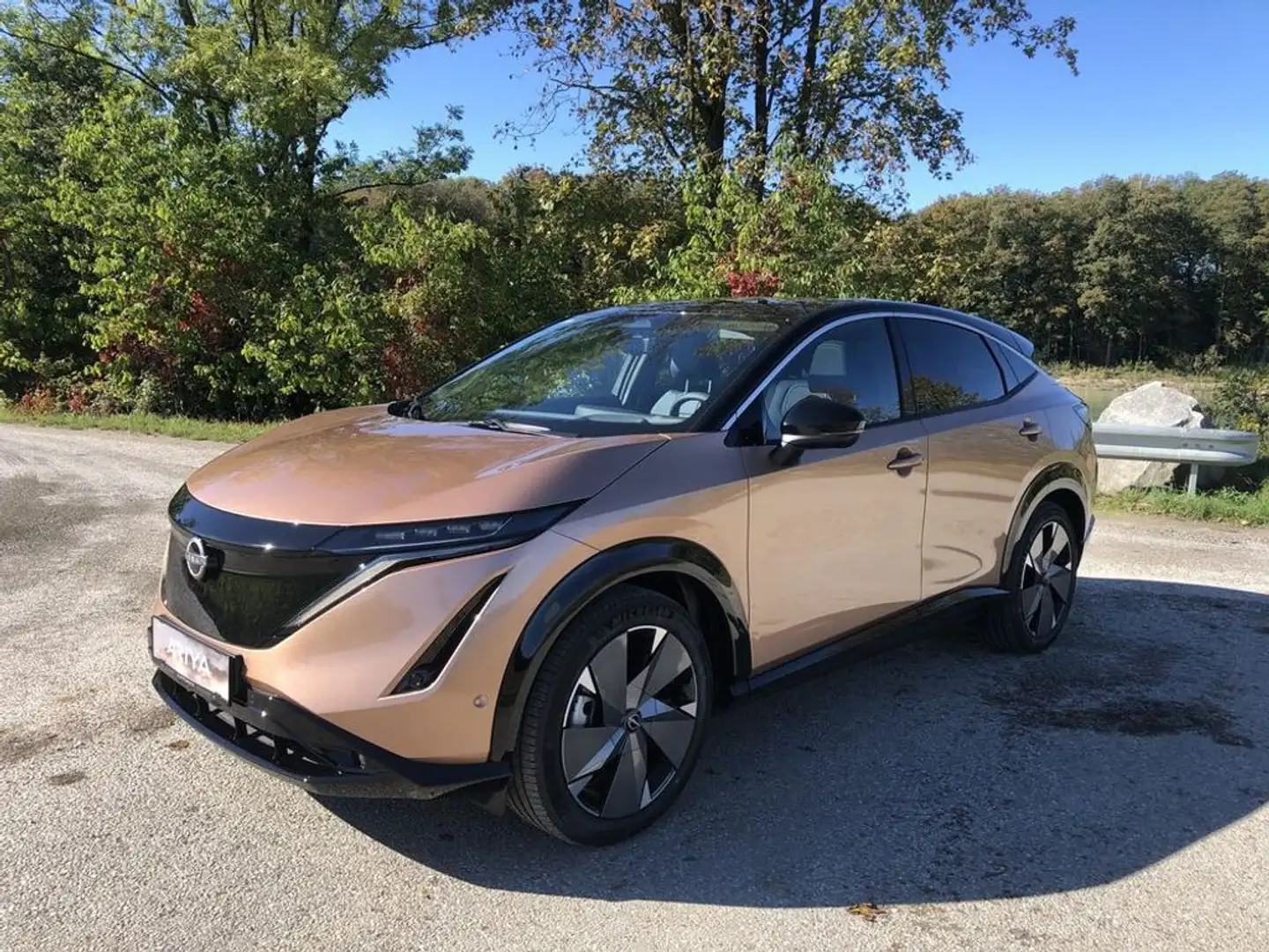 Nissan Ariya Evolve 87 kWh - ab € 39.990,- erhältlich* Bruin - 1