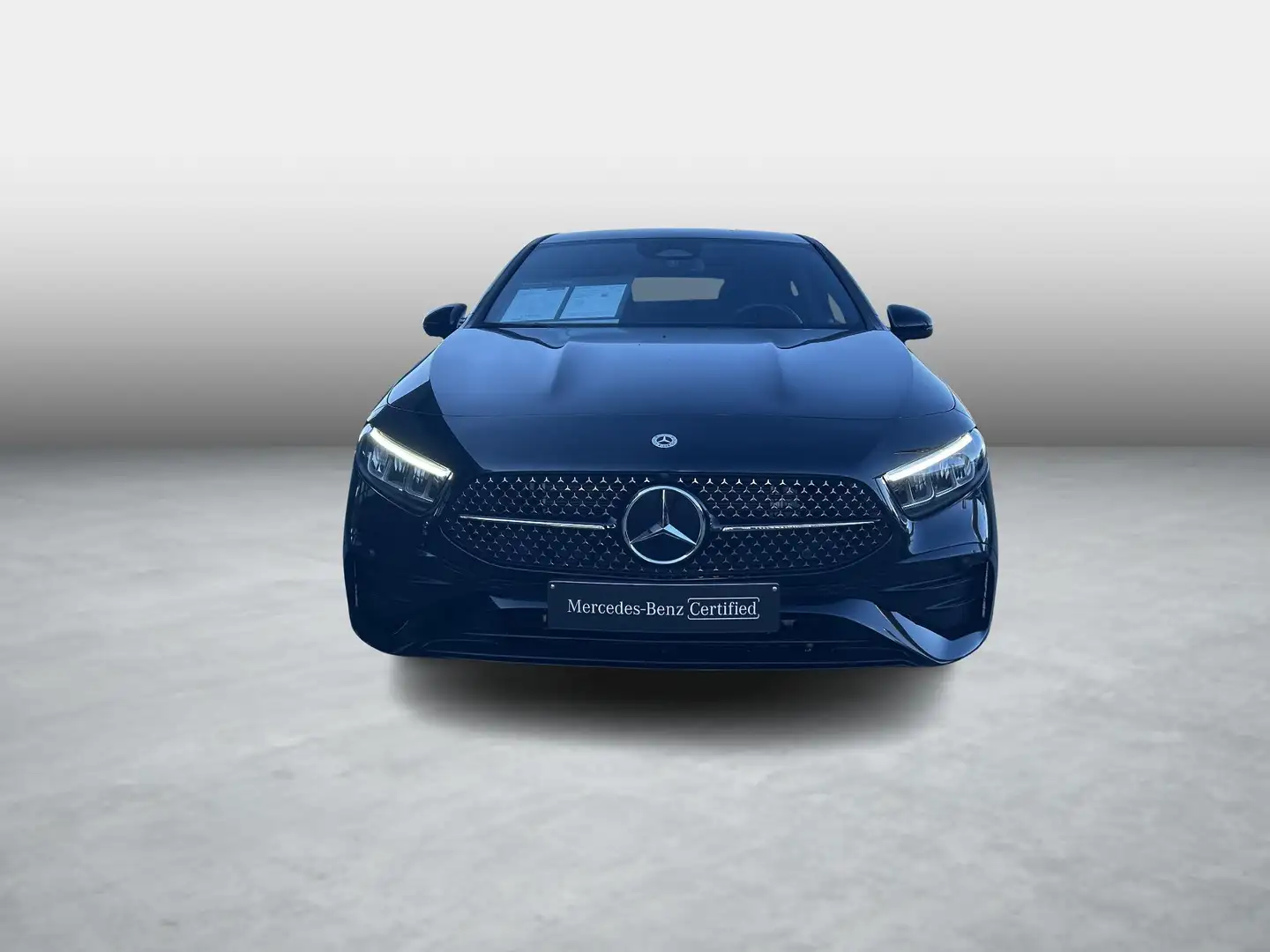Mercedes-Benz A 250 e AMG Line + NIGHTPAKKET + CARPLAY + TREKHAAK + Noir - 2