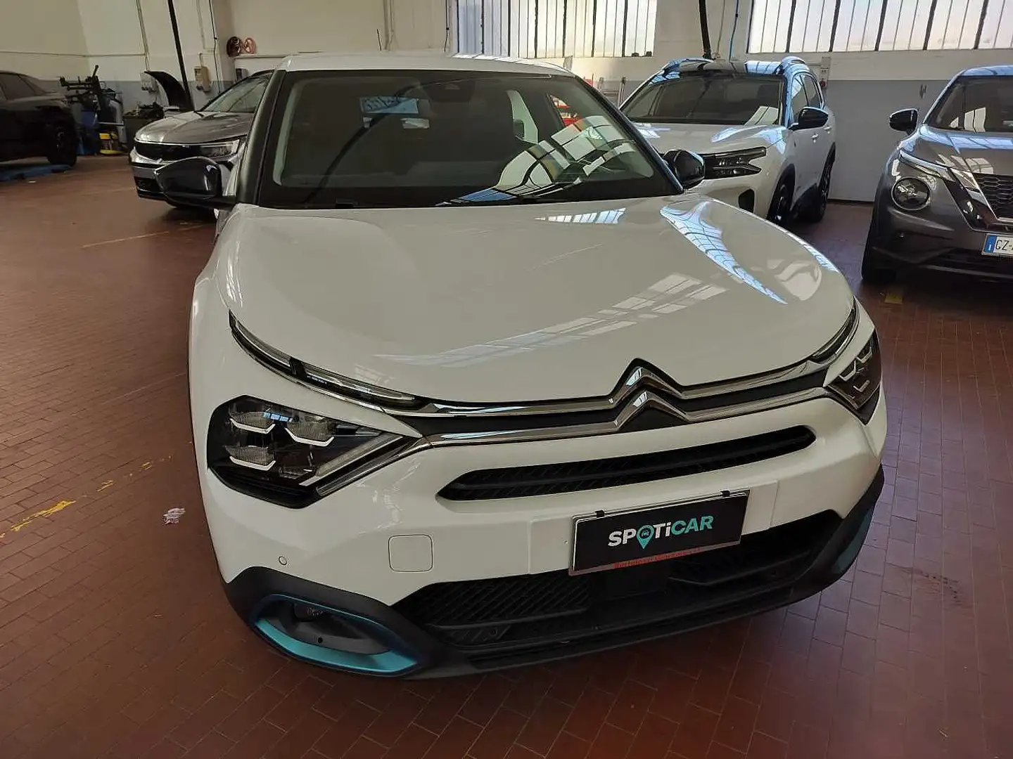 Citroen C4 e-C4 motore elettrico 136 CV Shine Bianco - 1