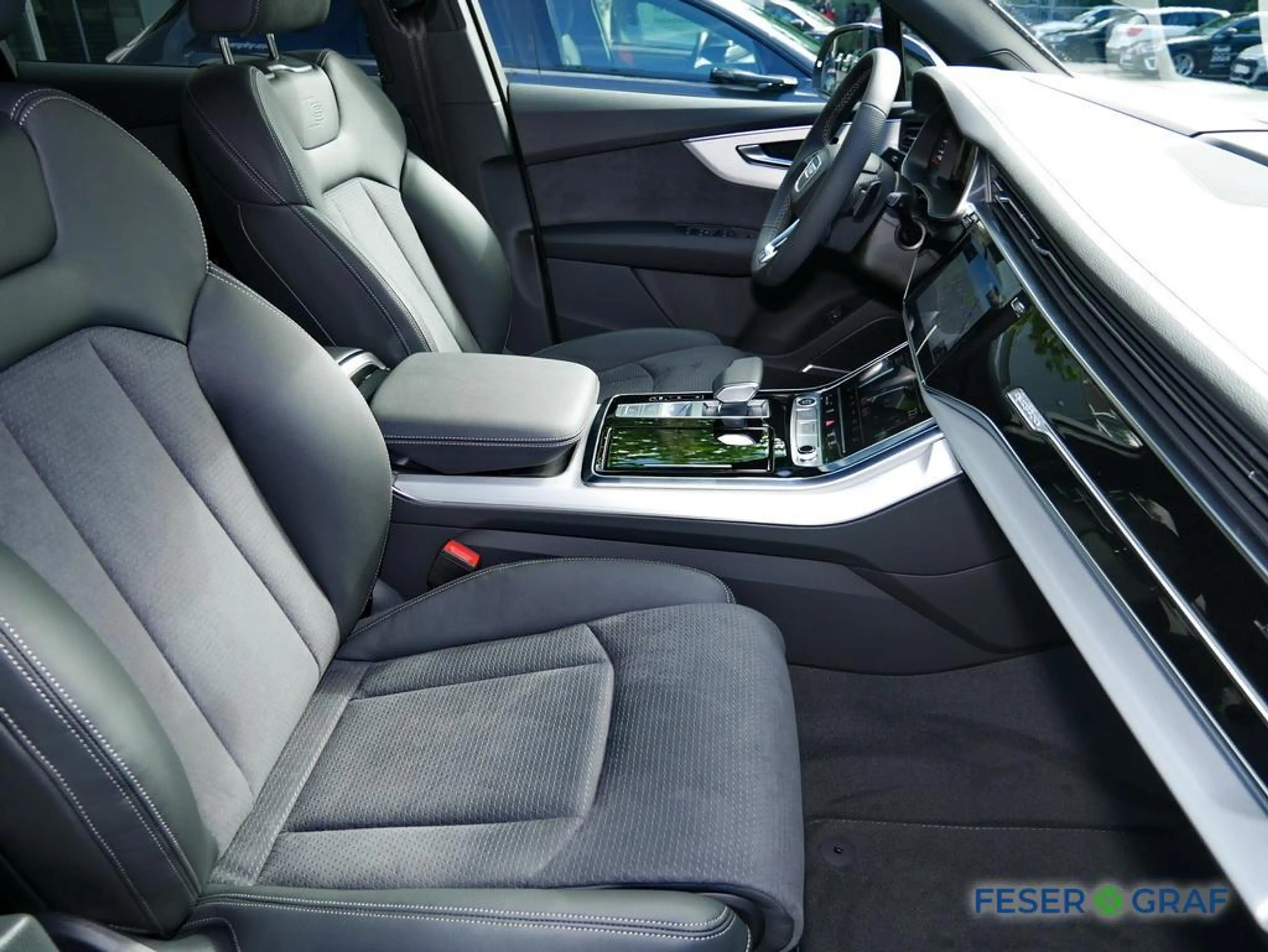 Audi Q7 TFSIe S line business qu AHK Matrix Pano 360° — photo 6