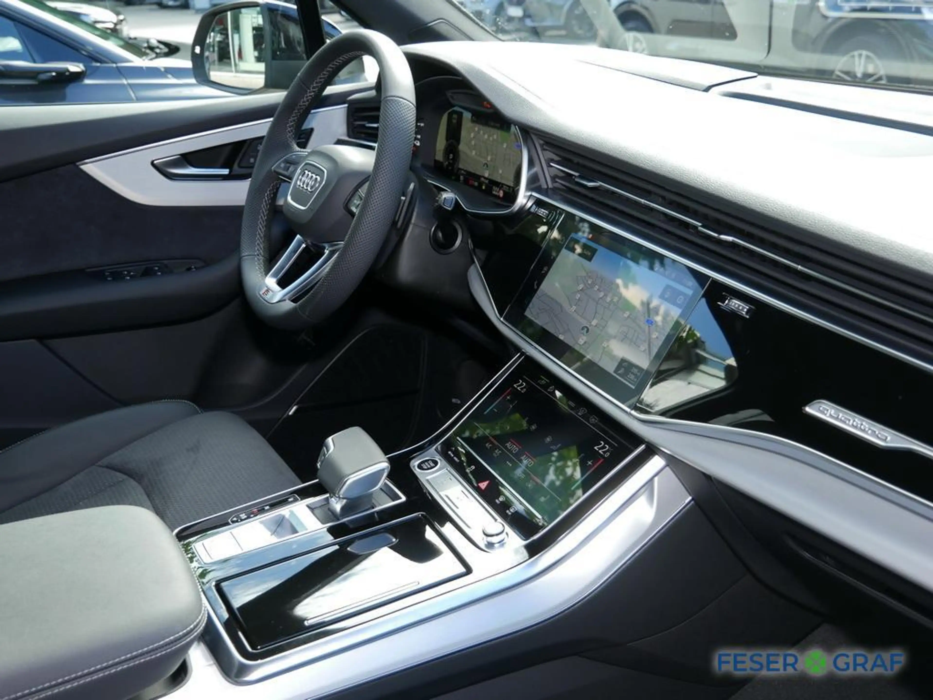 Audi Q7 TFSIe S line business qu AHK Matrix Pano 360° — photo 5