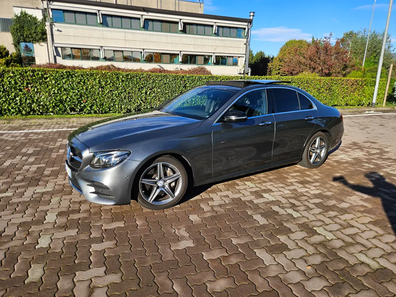 Mercedes-Benz E 220