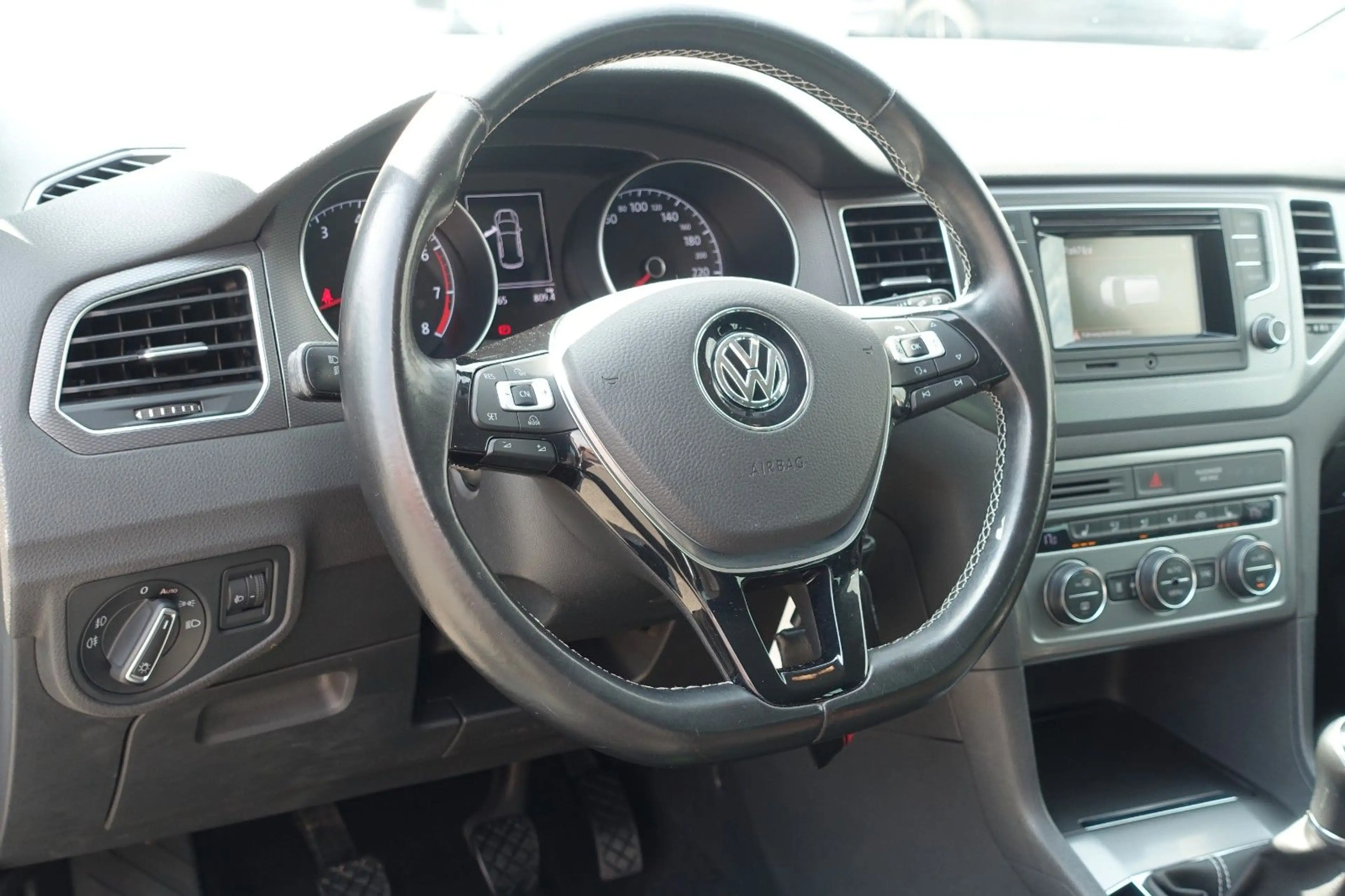 Volkswagen Golf Sportsvan VII*LOUNGE*BMT*ACC*SHZ*PDC*STHZ*E — photo 9