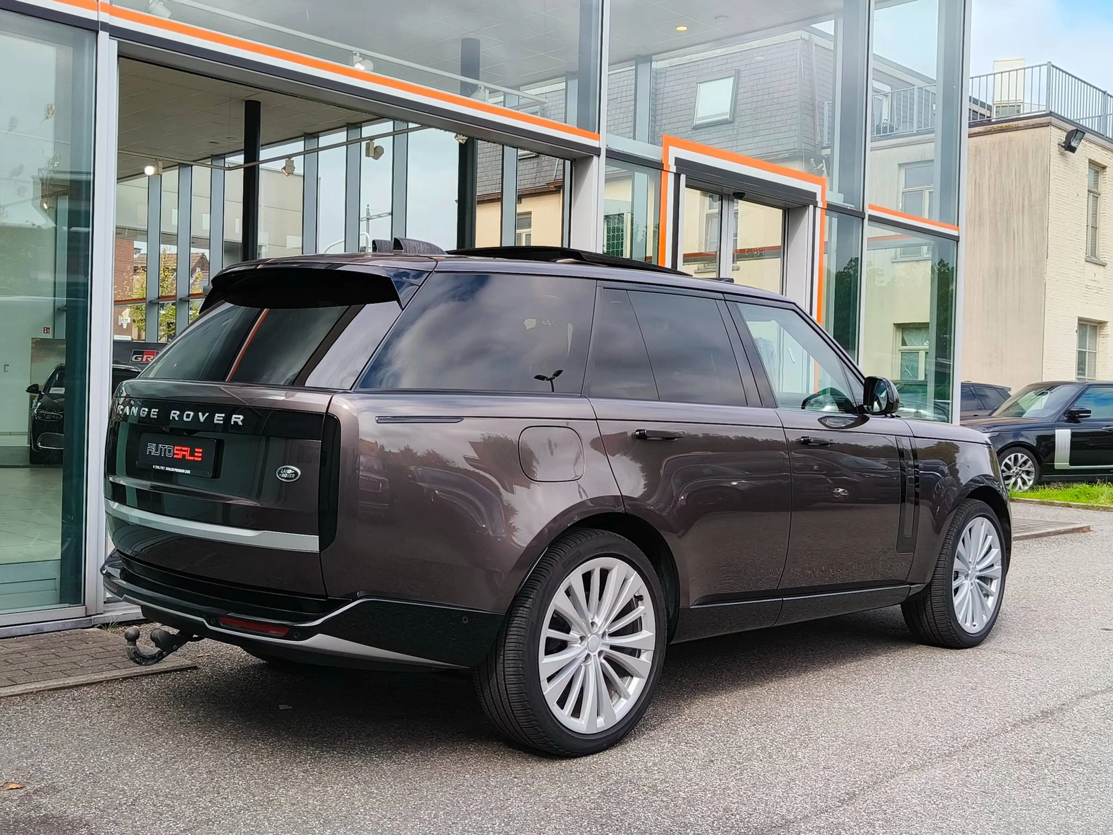 Land Rover Range Rover D350 First Edition Pano/AHK/Signature/TV screens/23 — photo 5