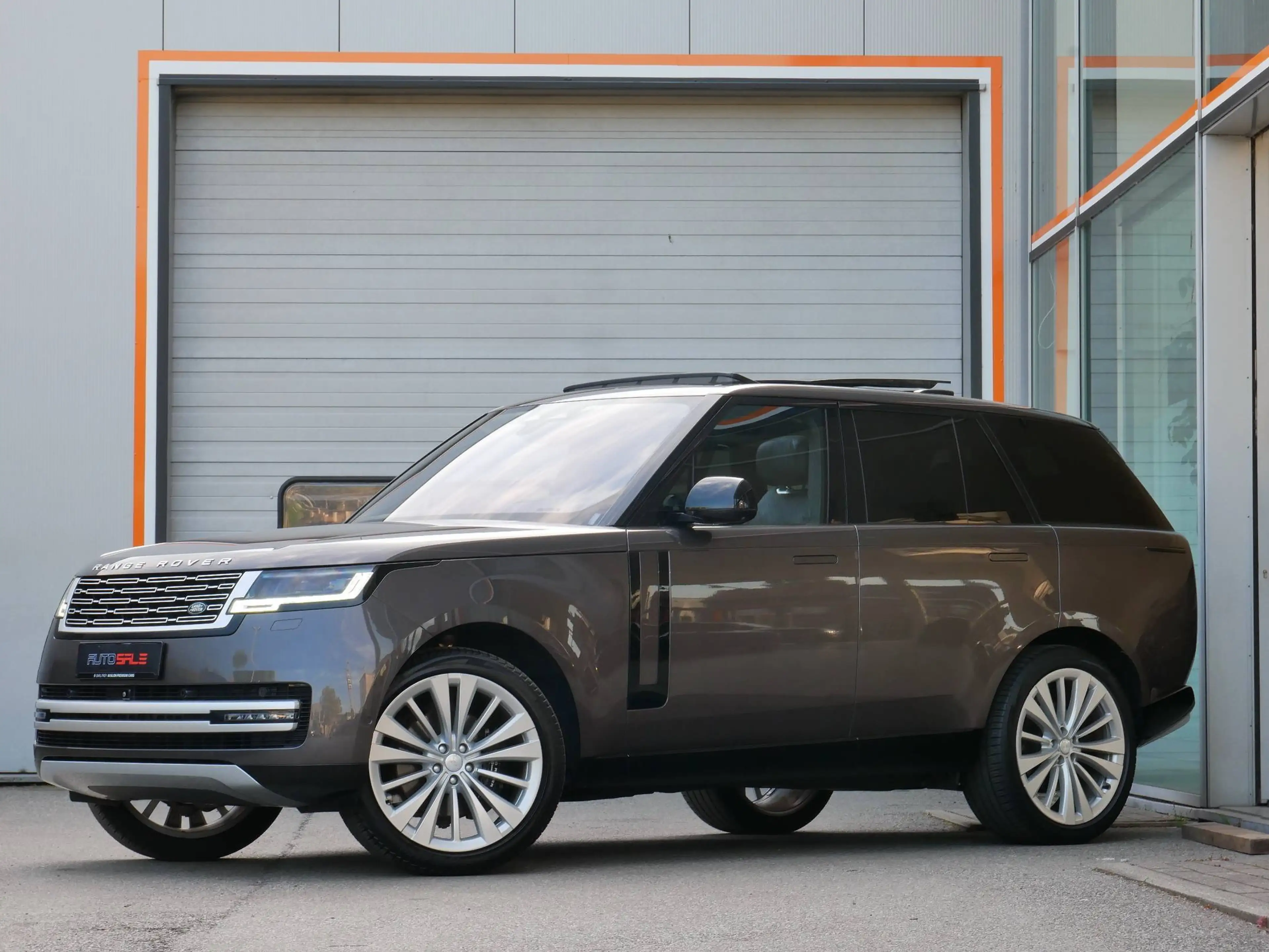 Land Rover Range Rover D350 First Edition Pano/AHK/Signature/TV screens/23