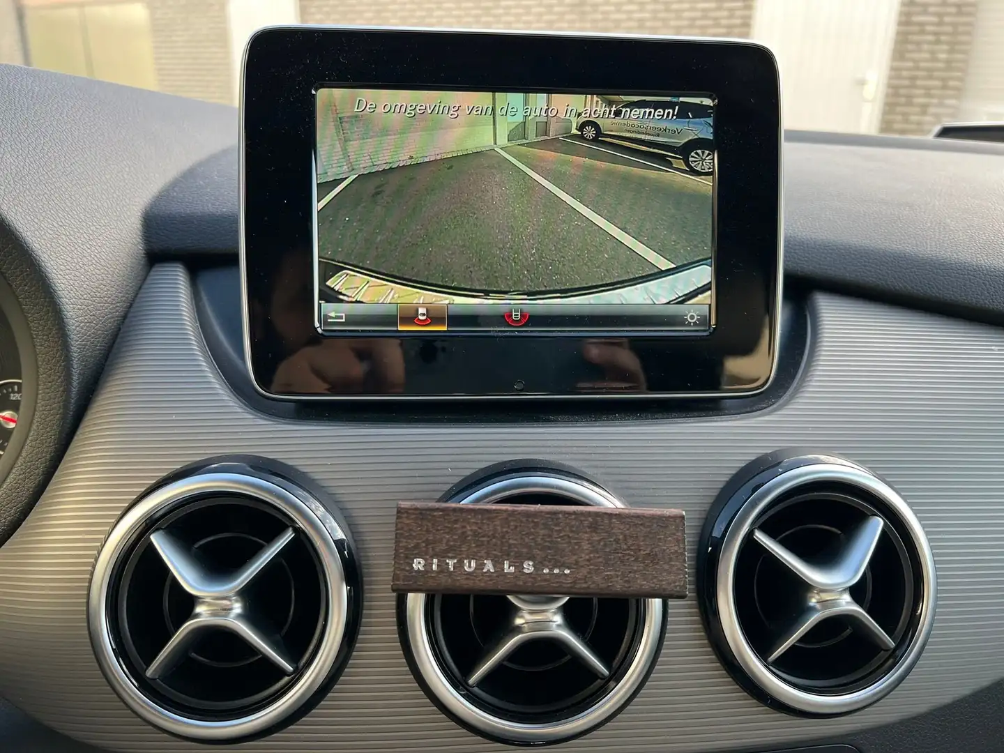 Mercedes-Benz B 180 B 180 d Edition B Zwart - 2