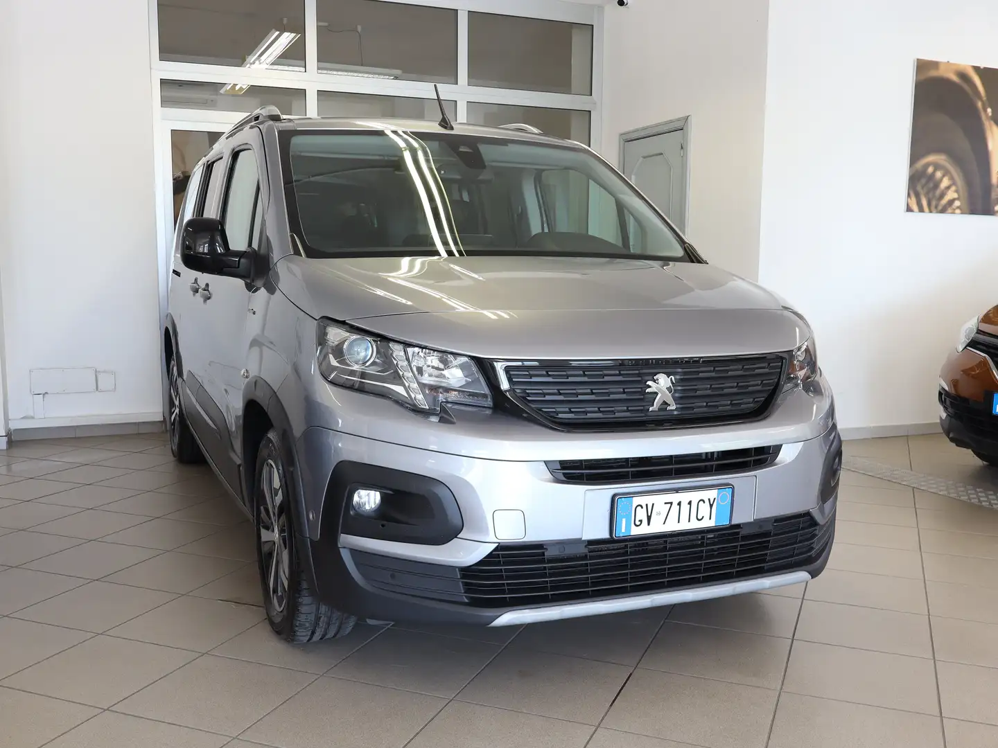 Peugeot Rifter LONG 1.5 BLUEHDI 130 CV EAT8 GTLINE 7 POSTI Grigio - 2