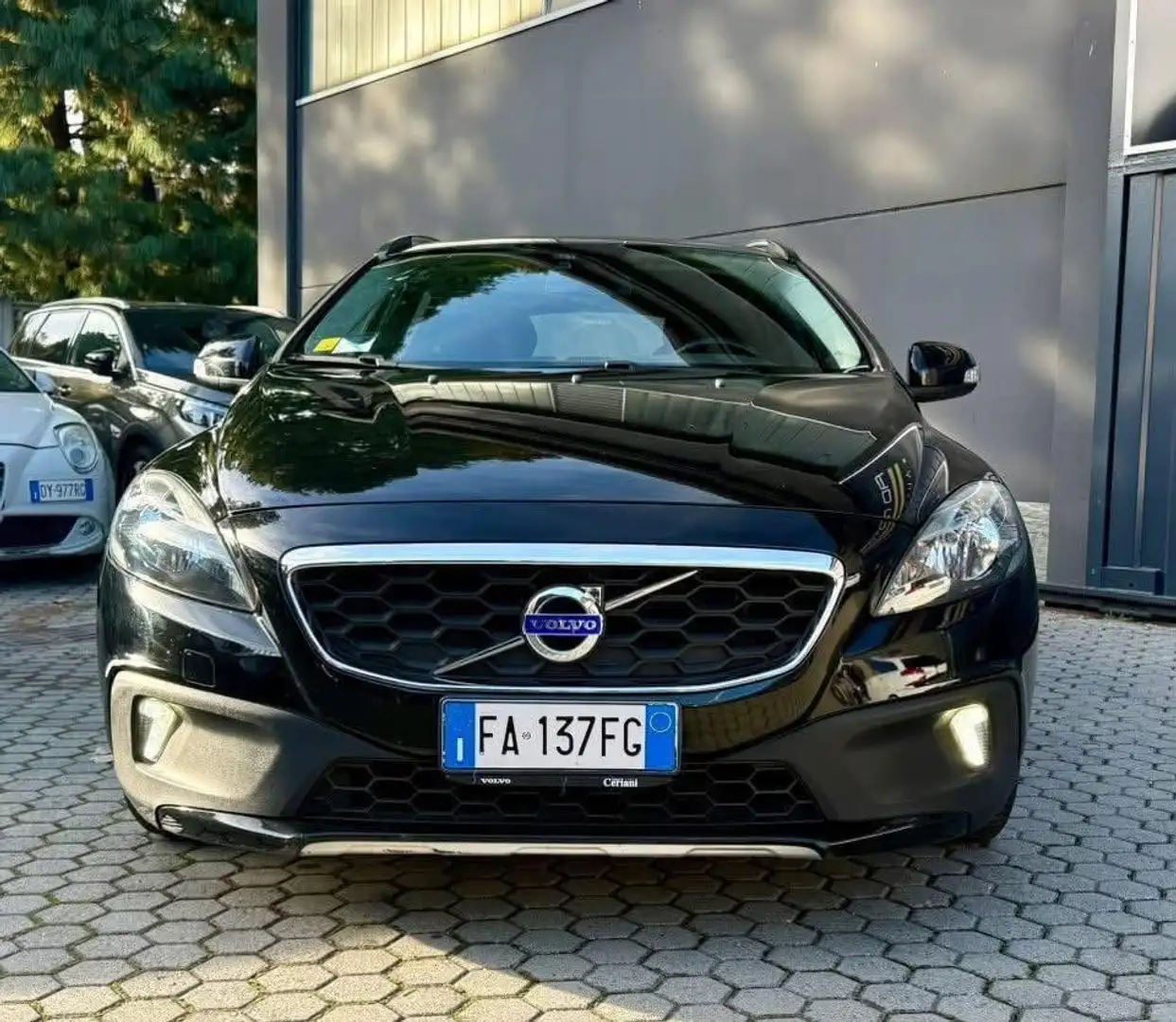 Volvo V40 Cross Country Volvo V40 II 2012 Cross Country 1.6 d2 Business Noir - 1