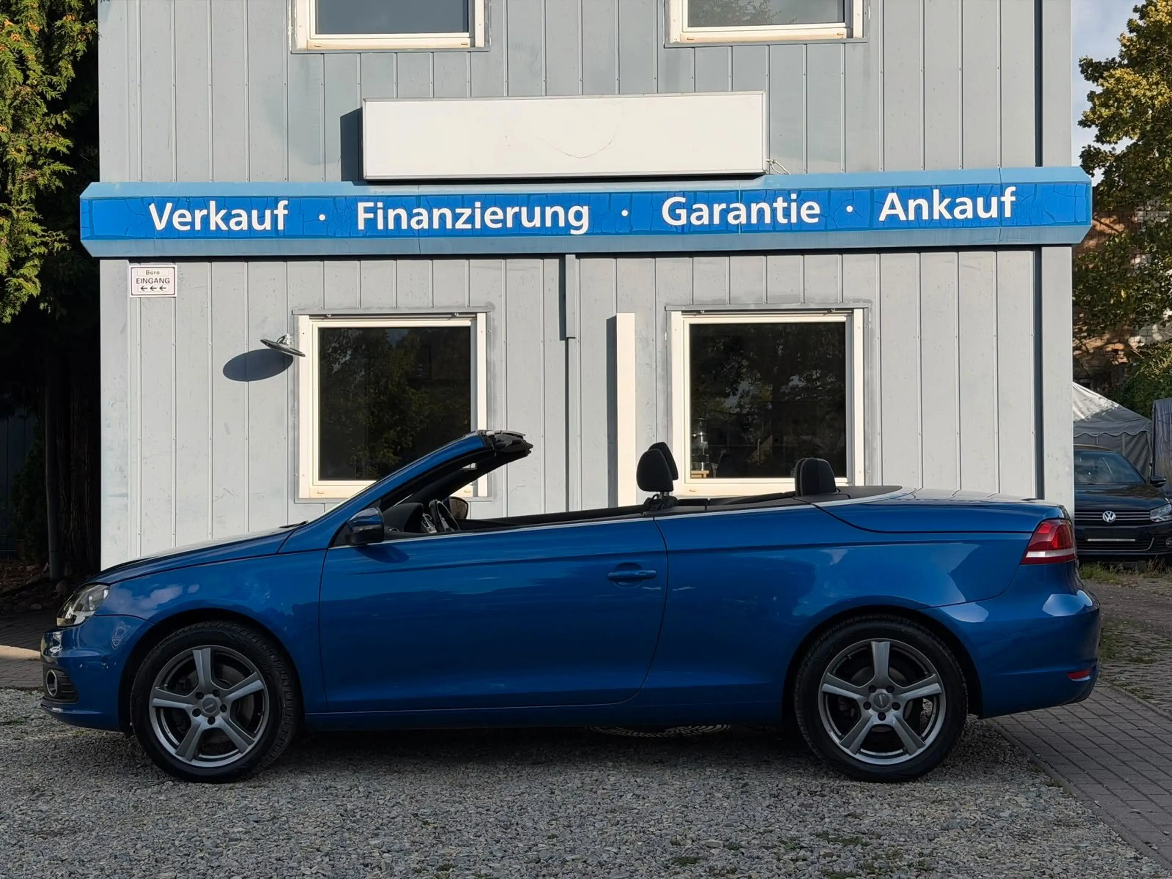 Volkswagen Eos 2.0 TDI DSG BMT Tech*1.Hand*Temp*Klima*AHK — photo 11