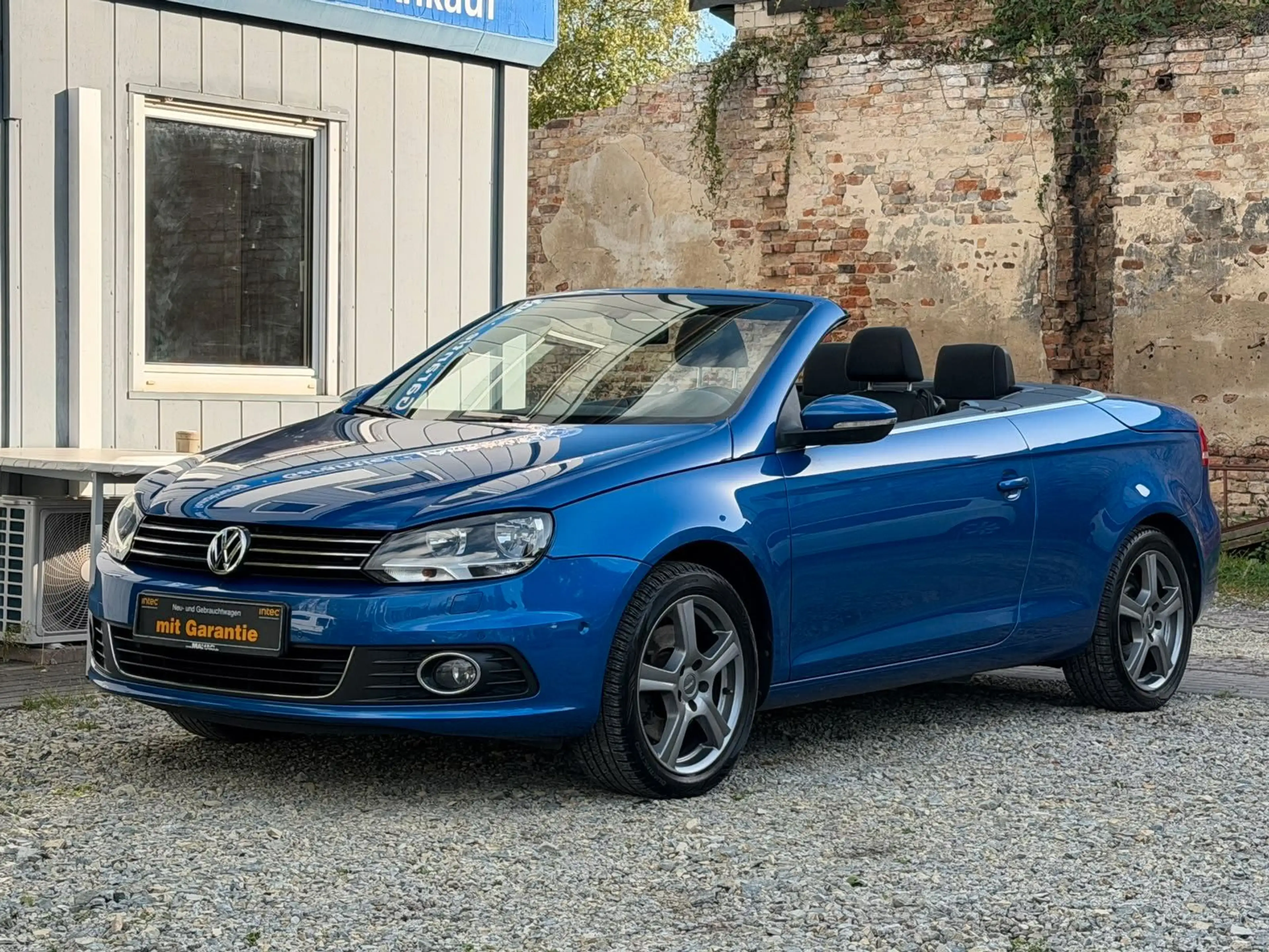 Volkswagen Eos 2.0 TDI DSG BMT Tech*1.Hand*Temp*Klima*AHK — photo 9