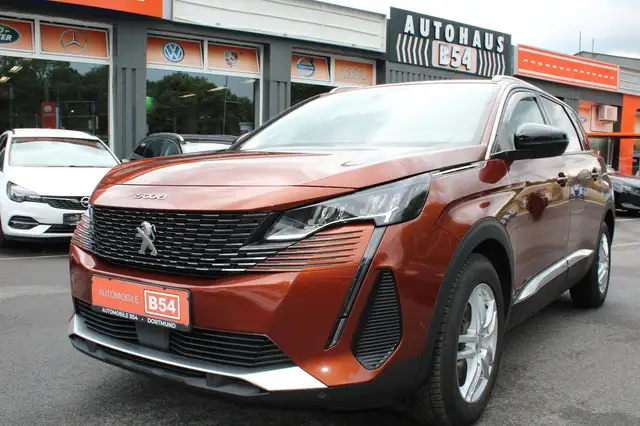 Peugeot 5008 Allure/NAVI/AHK/7 SITZ/1 HAND/LED/TOP/