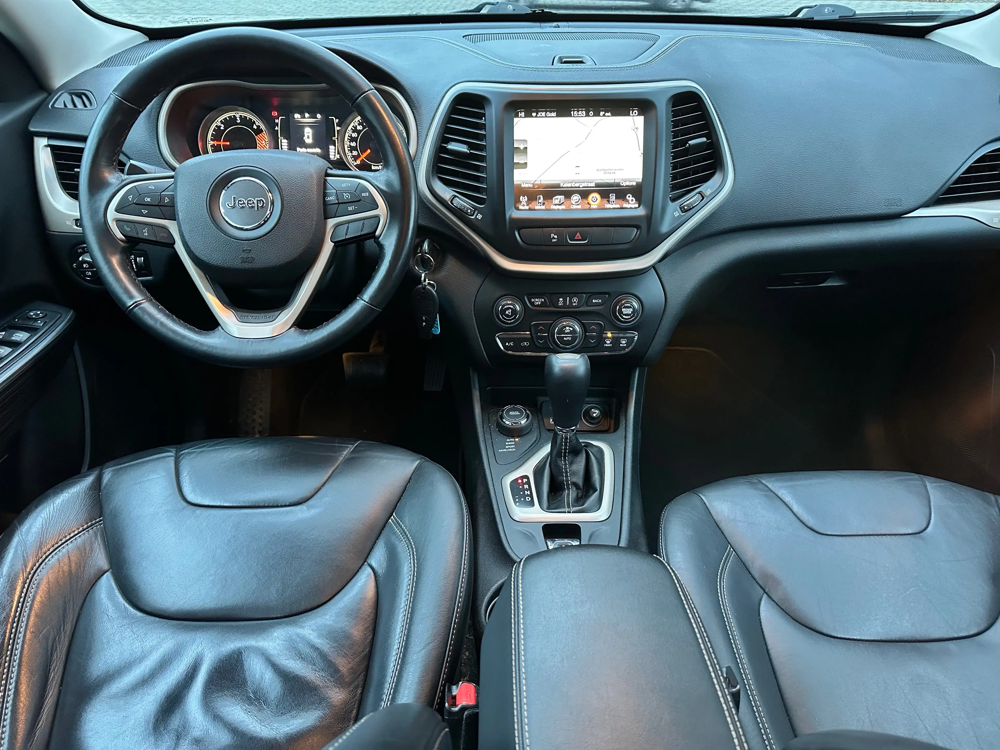 Jeep Cherokee Cherokee 2.0 MJD 4WD Longitude Plus Drive I — photo 4